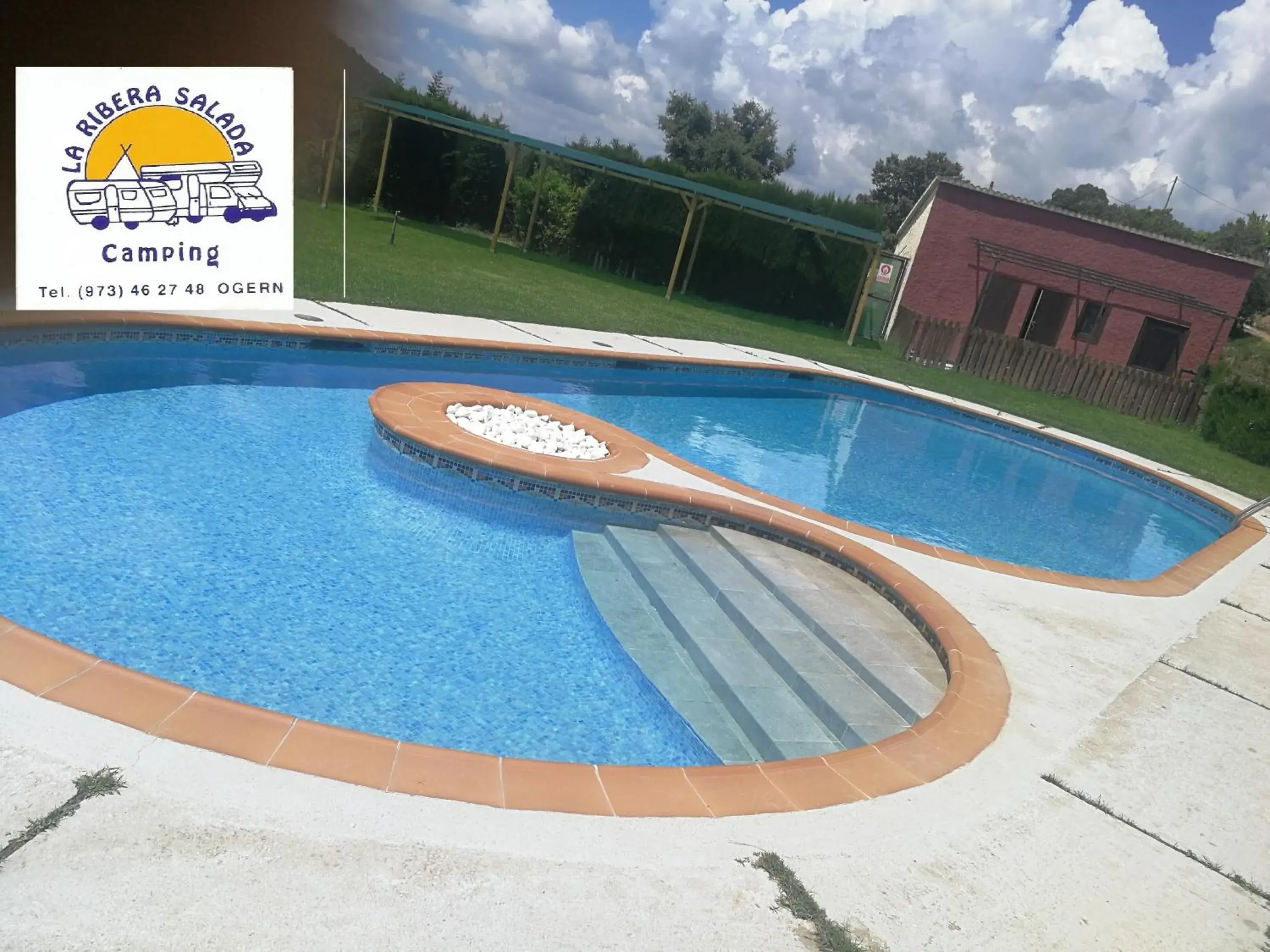 Swimming pool in Camping La Ribera Salada Swimming pool in Camping La Ribera Salada