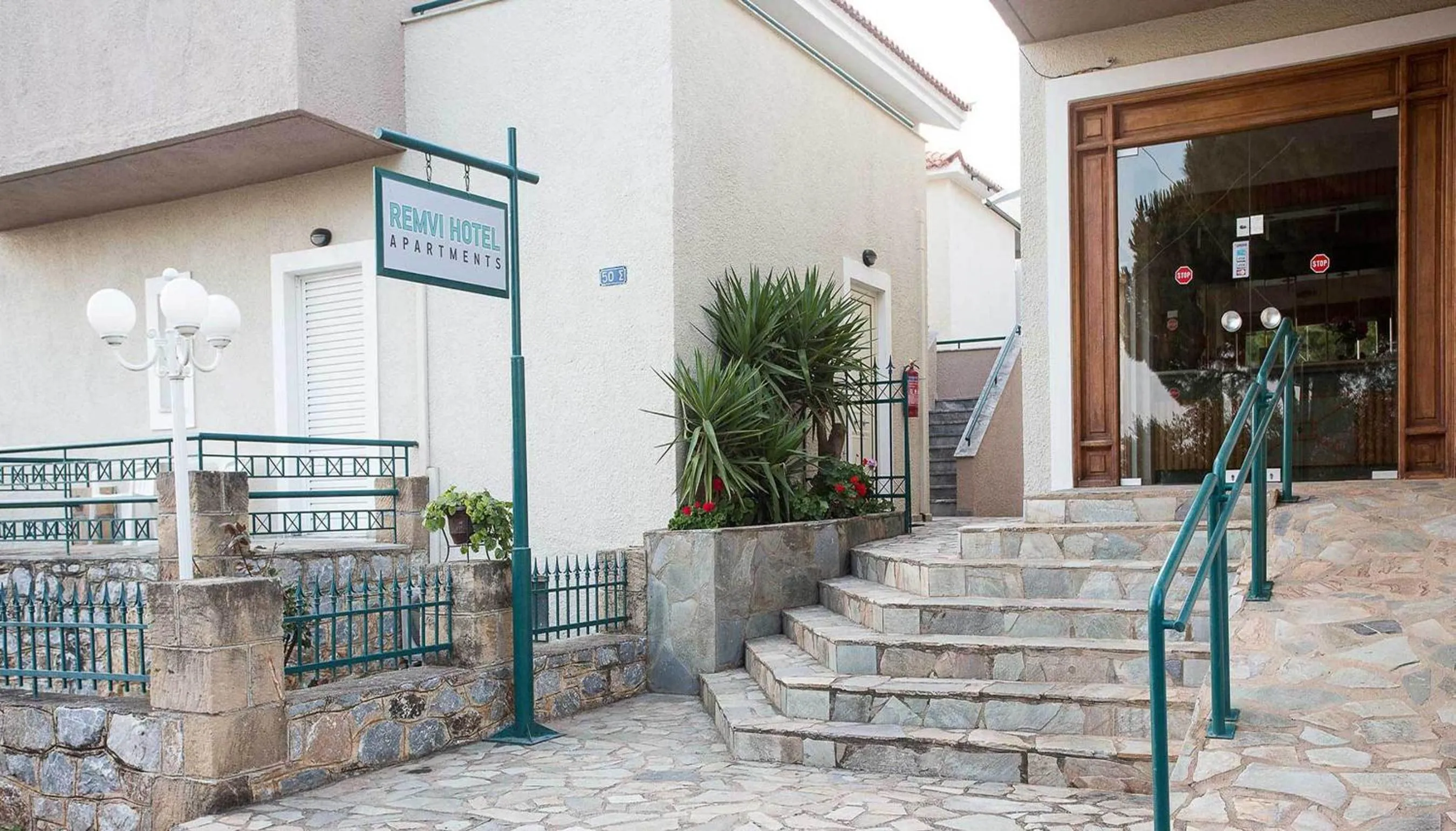 Facade/entrance in Remvi Hotel - Apartments