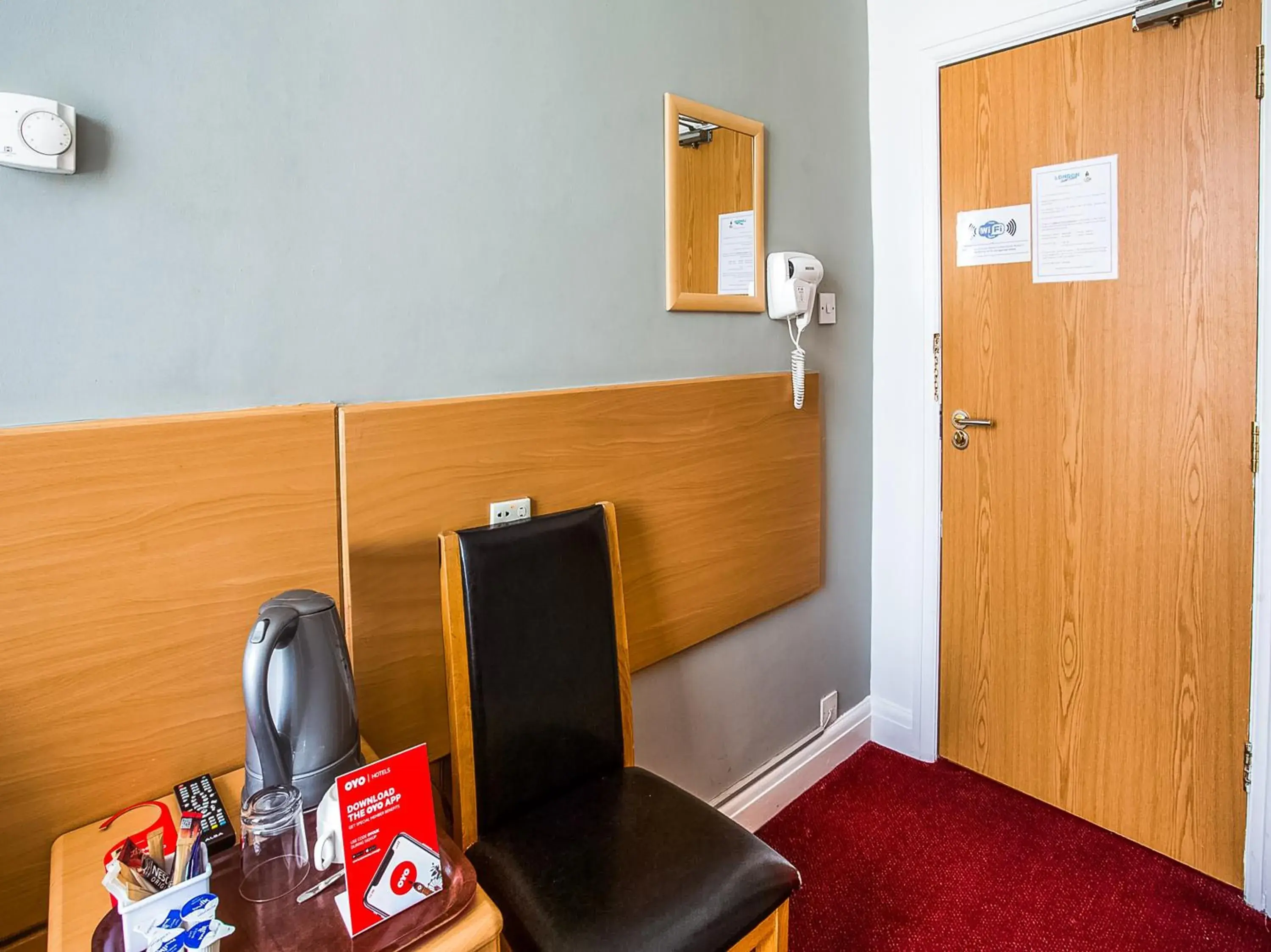 Area and facilities in OYO London Guest House