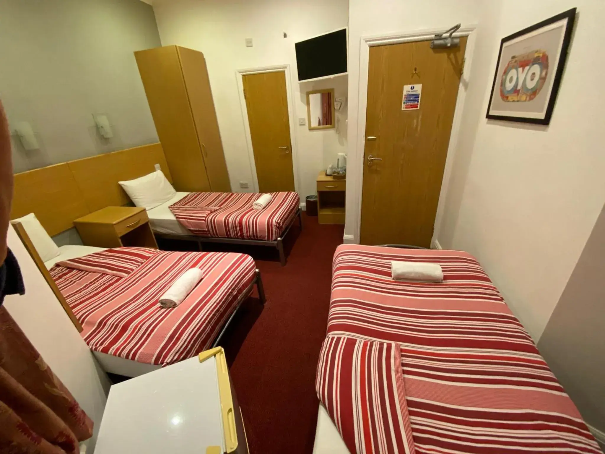 Bedroom, Bed in OYO London Guest House Bedroom, Bed in OYO London Guest House