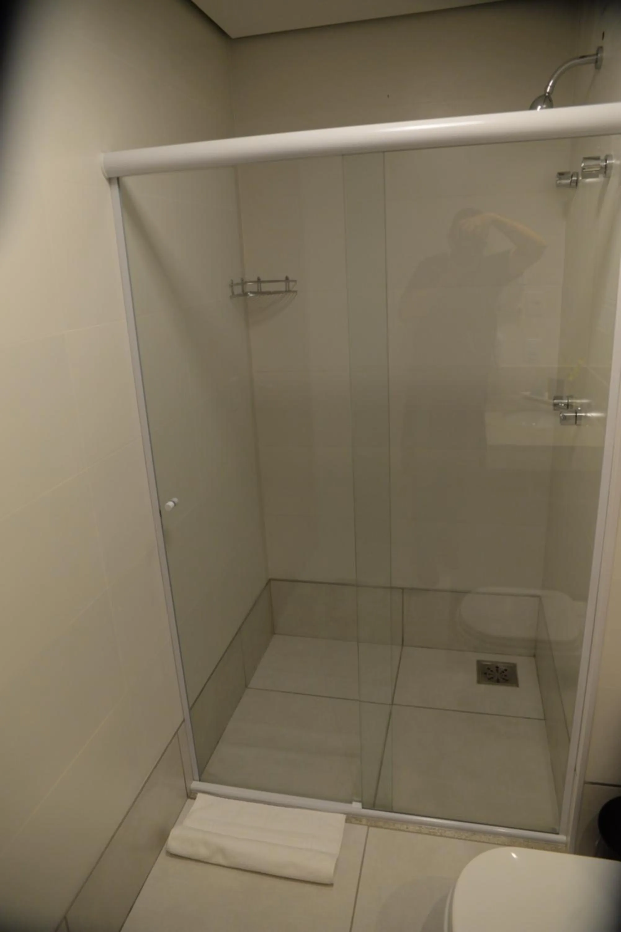 Shower in Dubai Suites