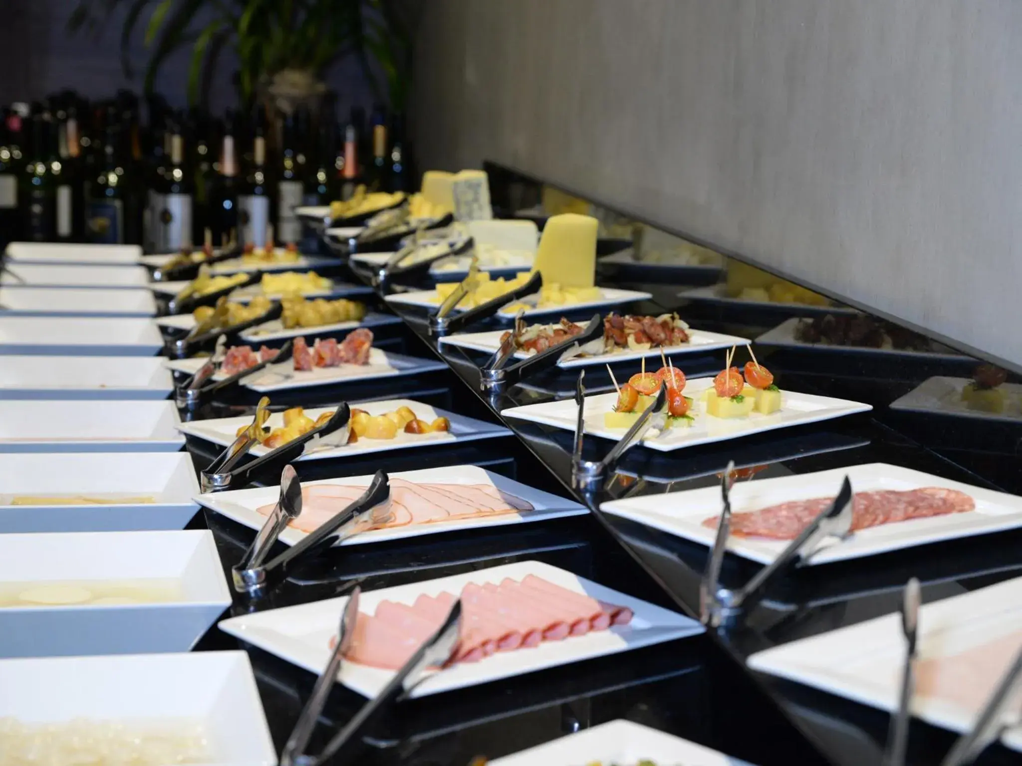 Food close-up in Dubai Suites Food close-up in Dubai Suites