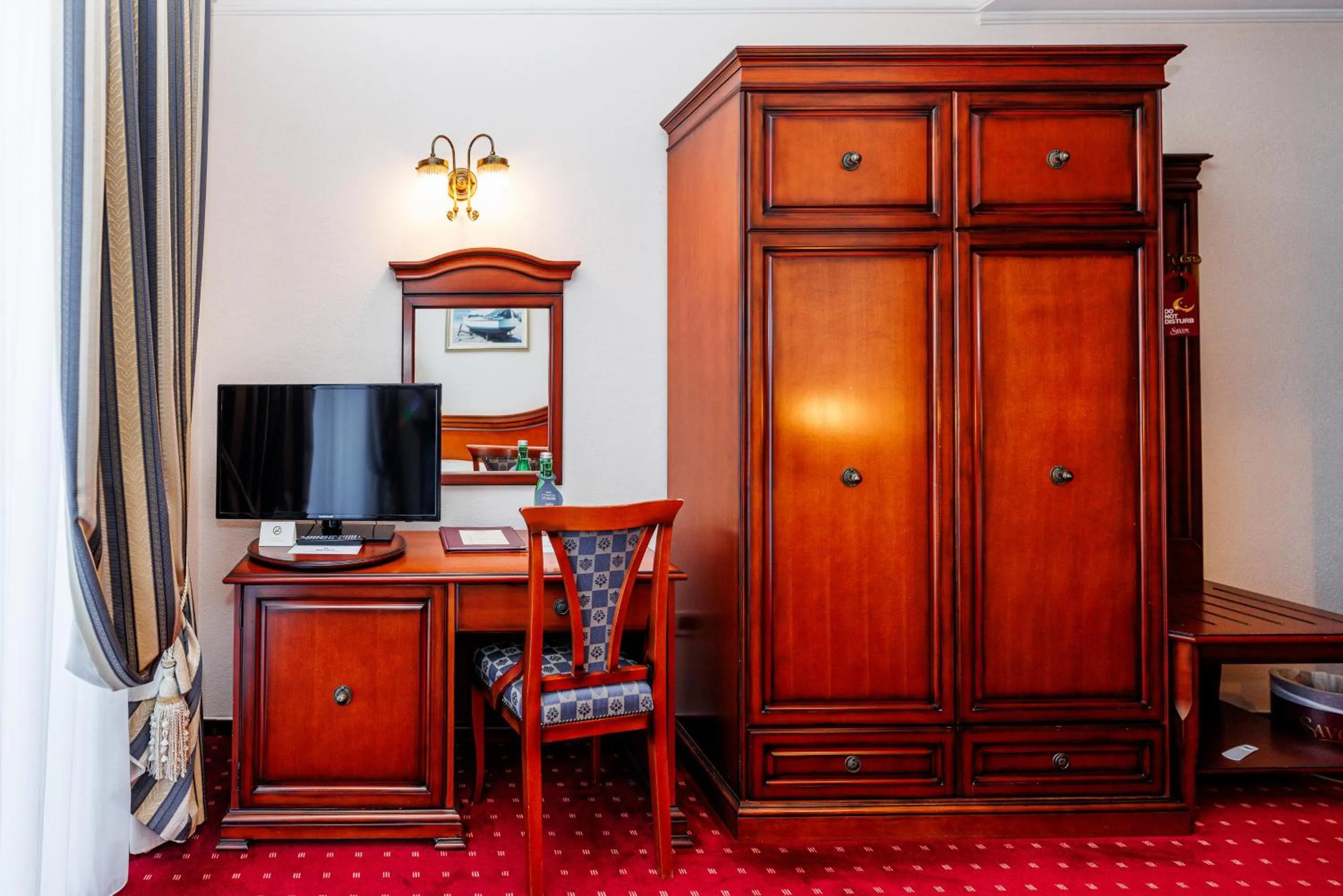 TV and multimedia in Hotel Savoy