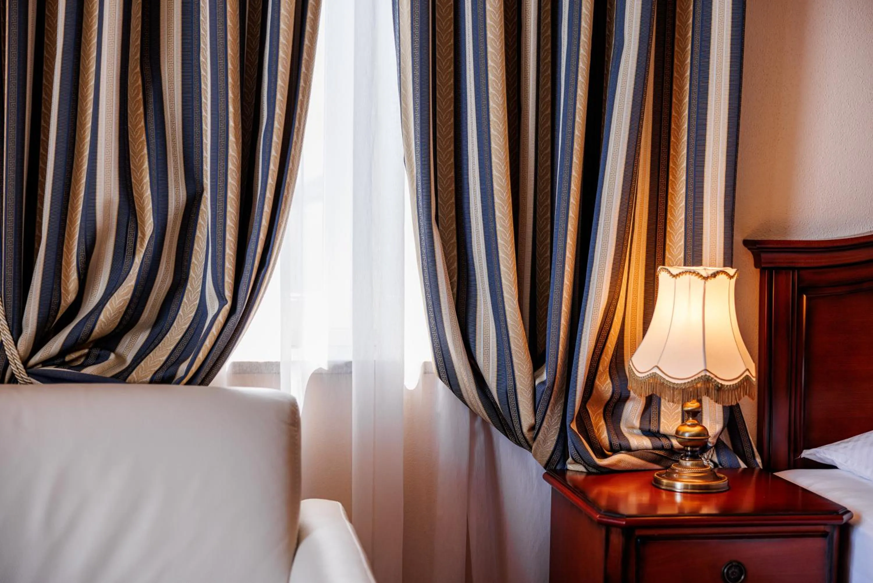 Photo of the whole room, Bed in Hotel Savoy