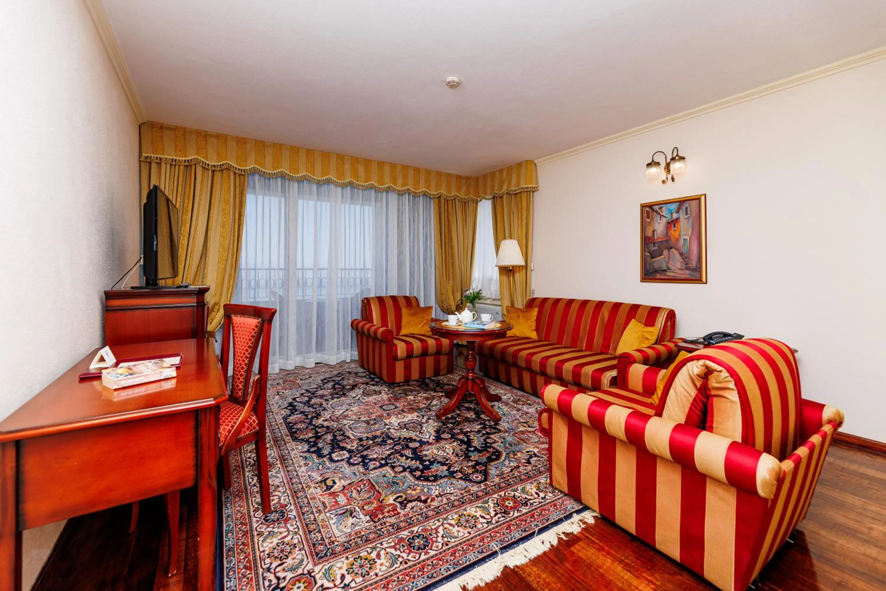 TV and multimedia in Hotel Savoy