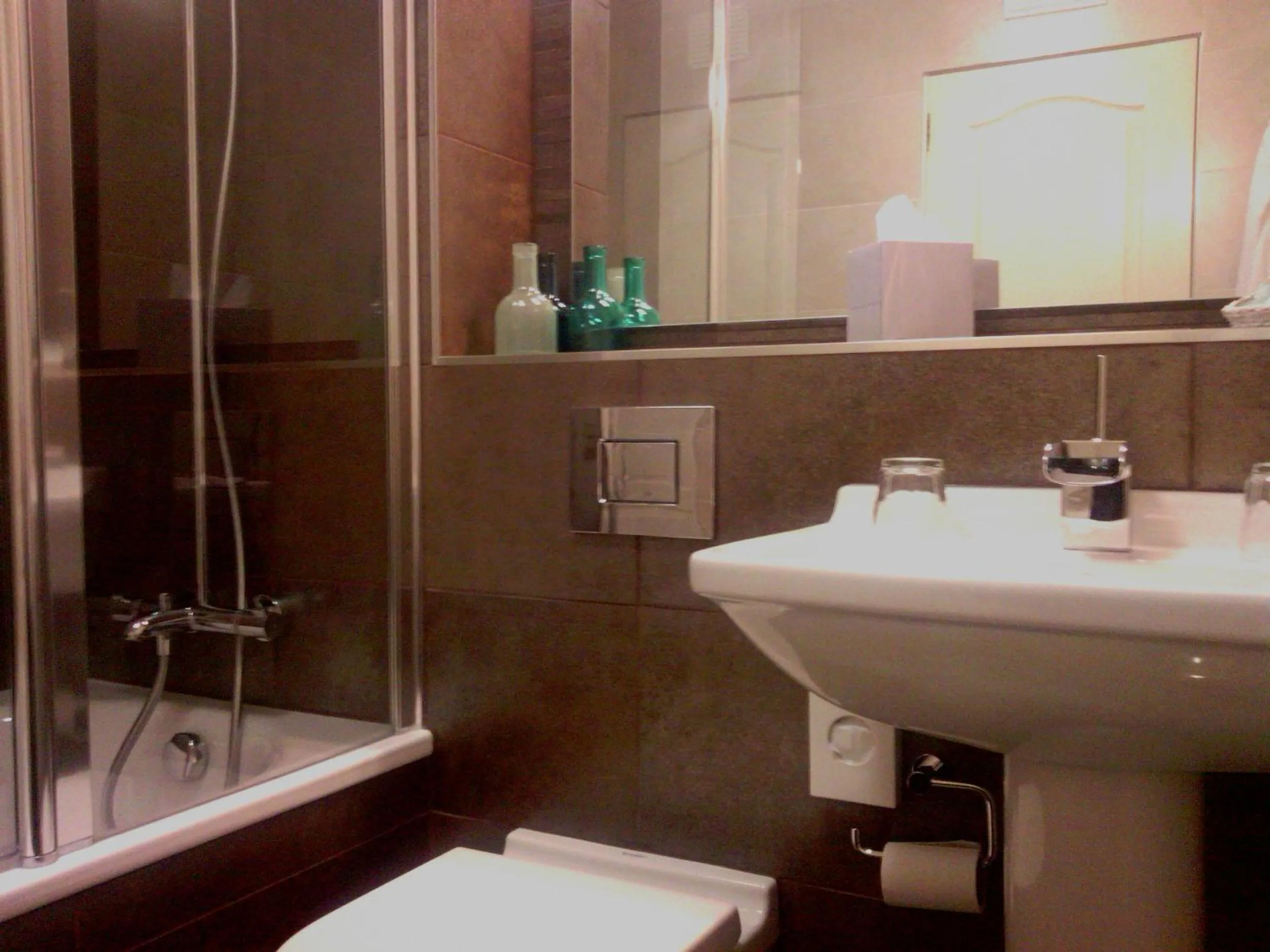 Bathroom in The Craighaar Hotel