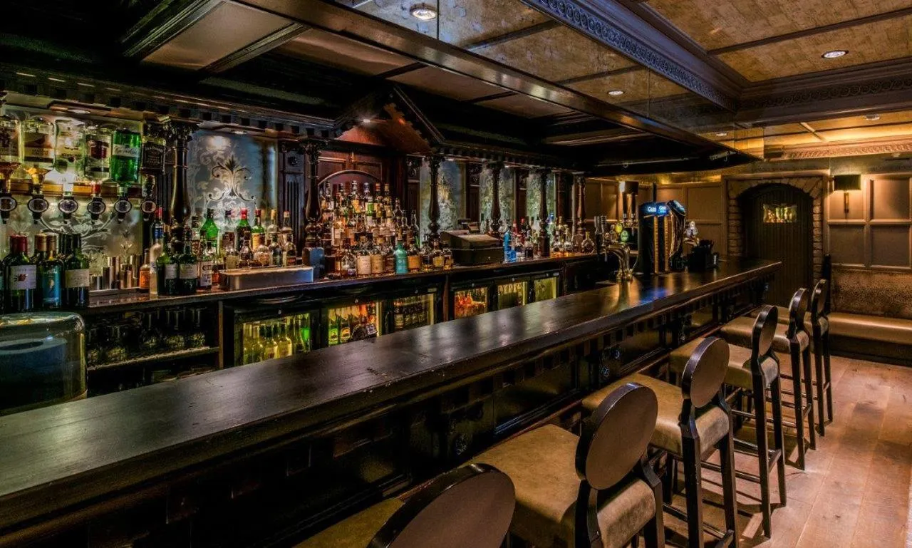 Lounge or bar in The Craighaar Hotel