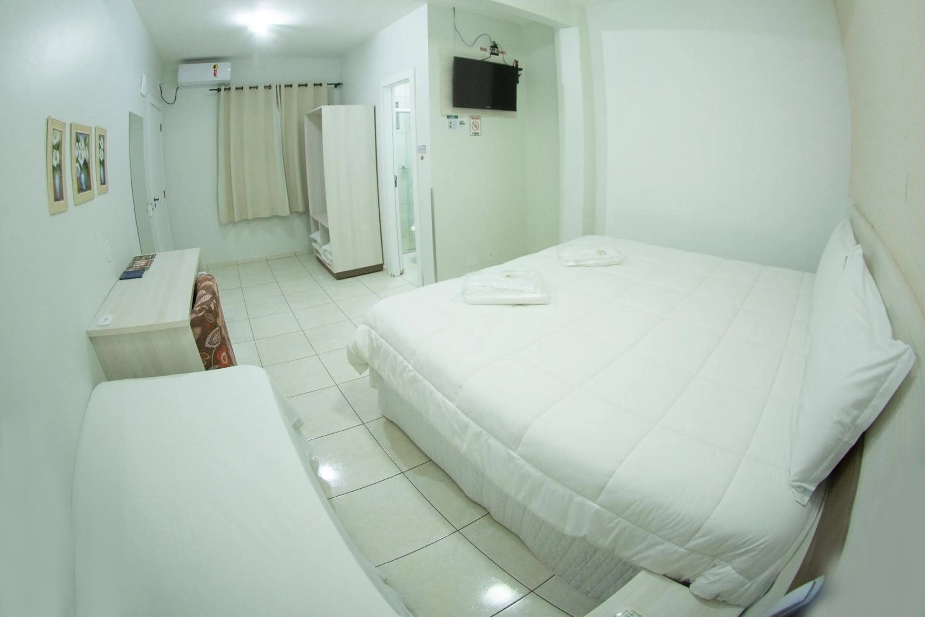 Photo of the whole room, Bed in Hotel Sambakia