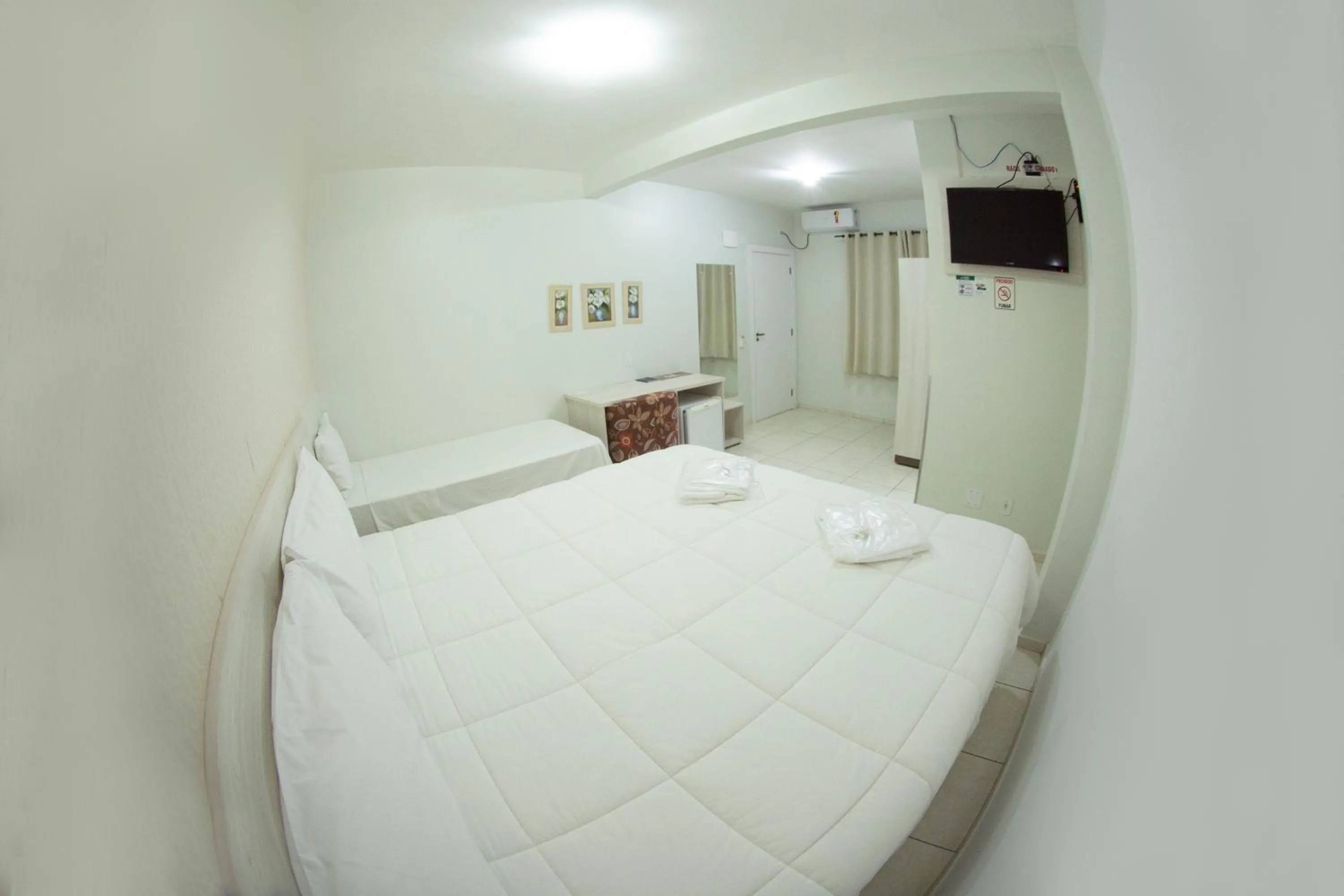 Photo of the whole room, Bed in Hotel Sambakia