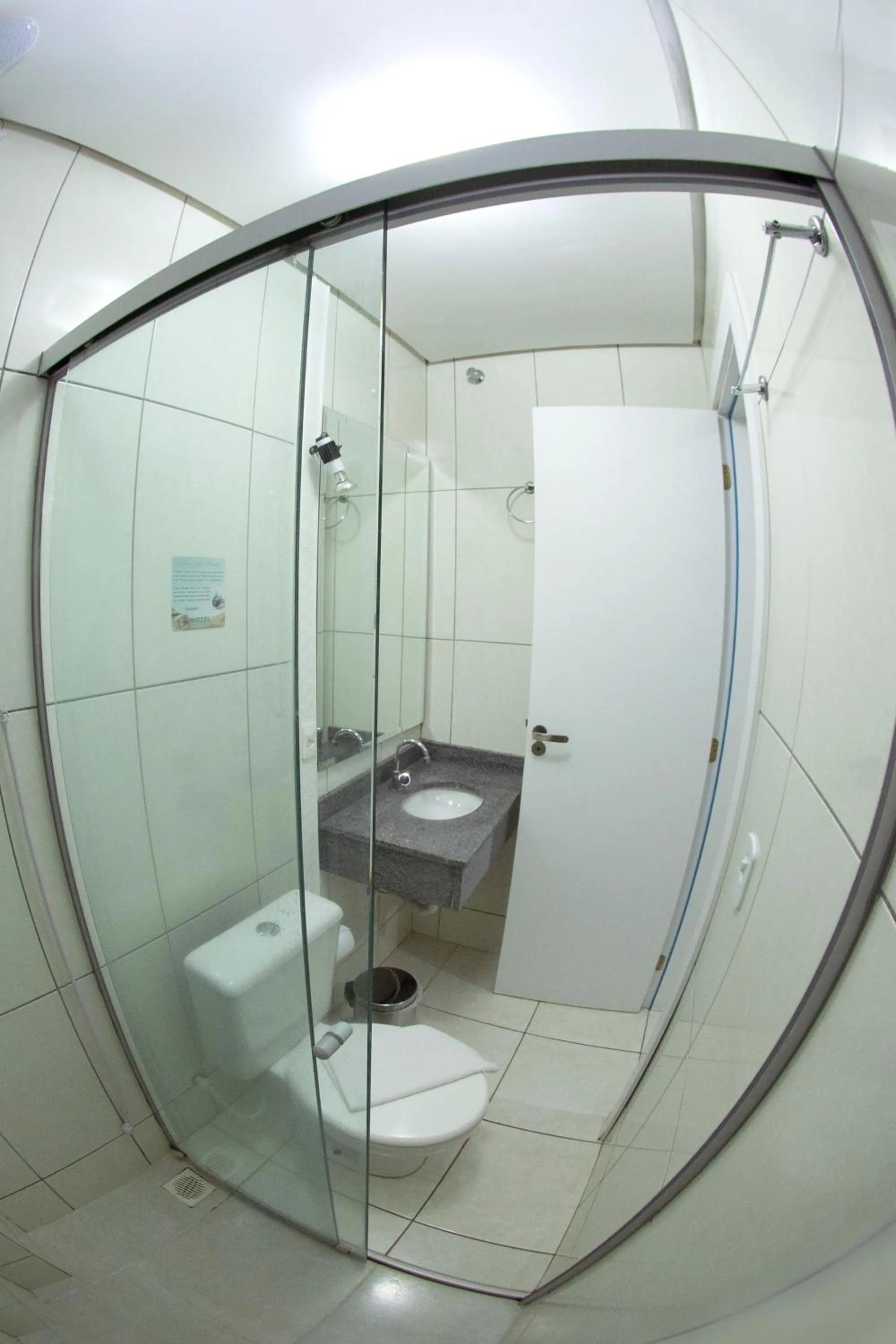 Bathroom in Hotel Sambakia
