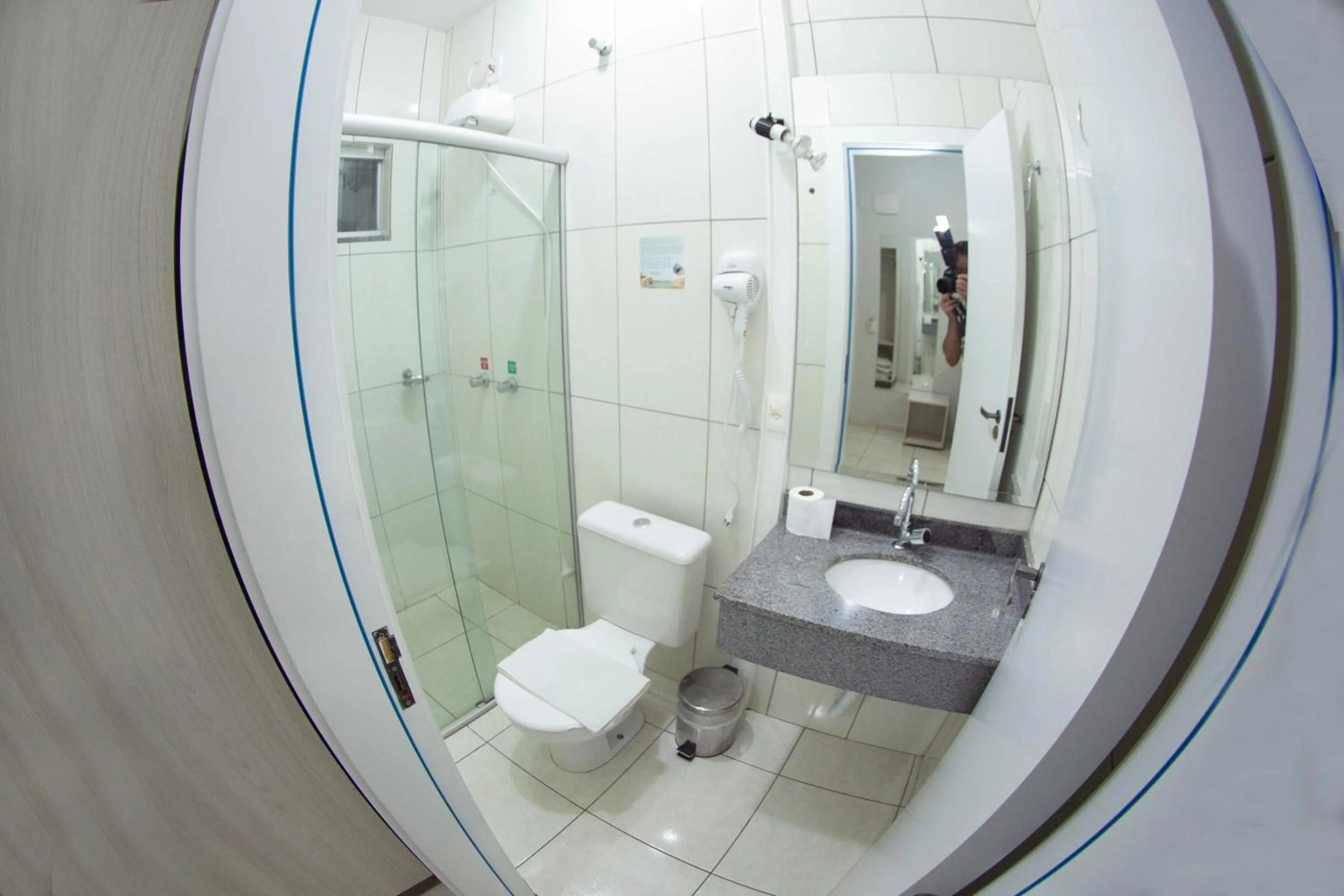 Bathroom in Hotel Sambakia