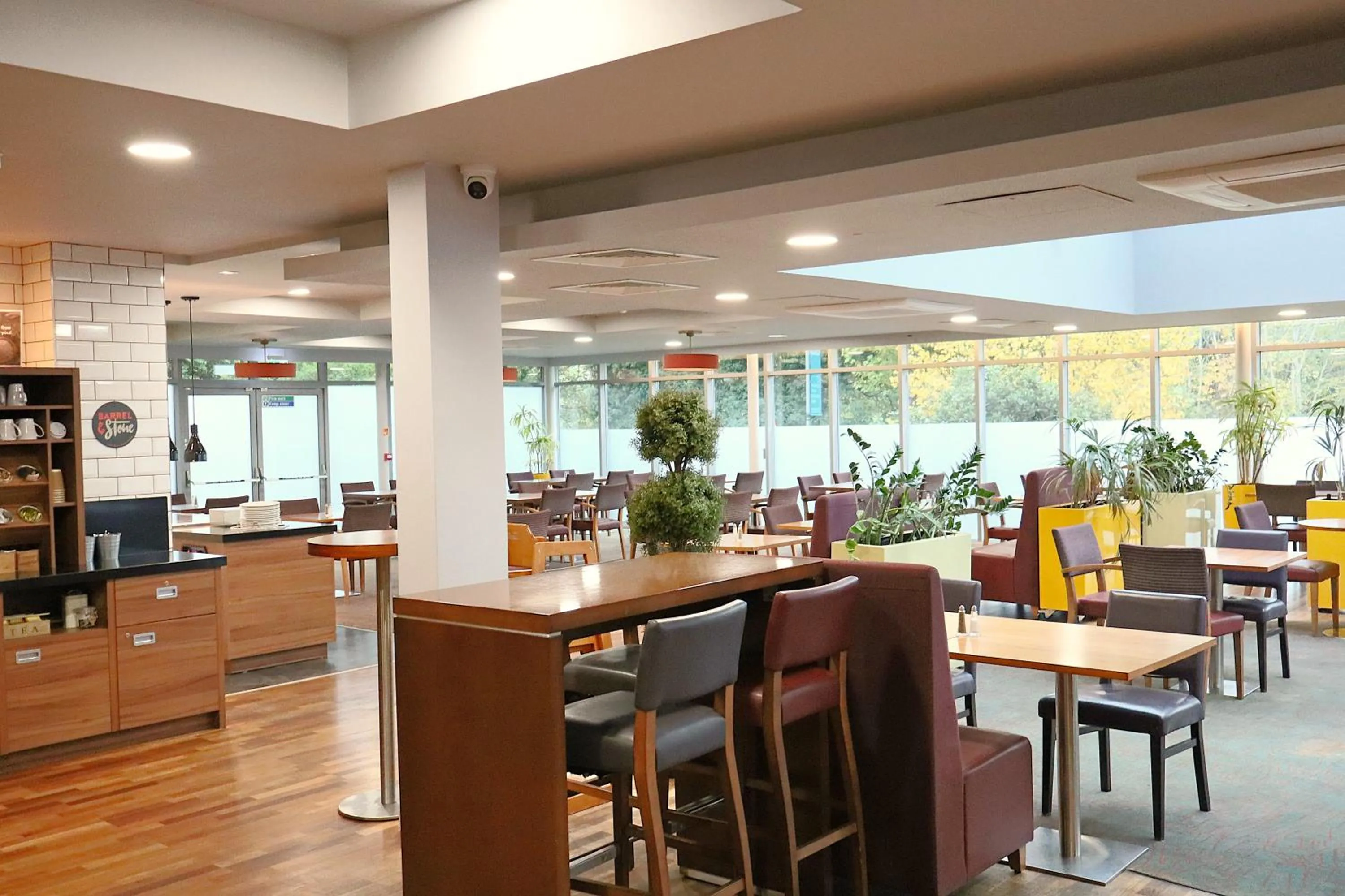 Restaurant/places to eat in Park Inn by Radisson Birmingham Walsall