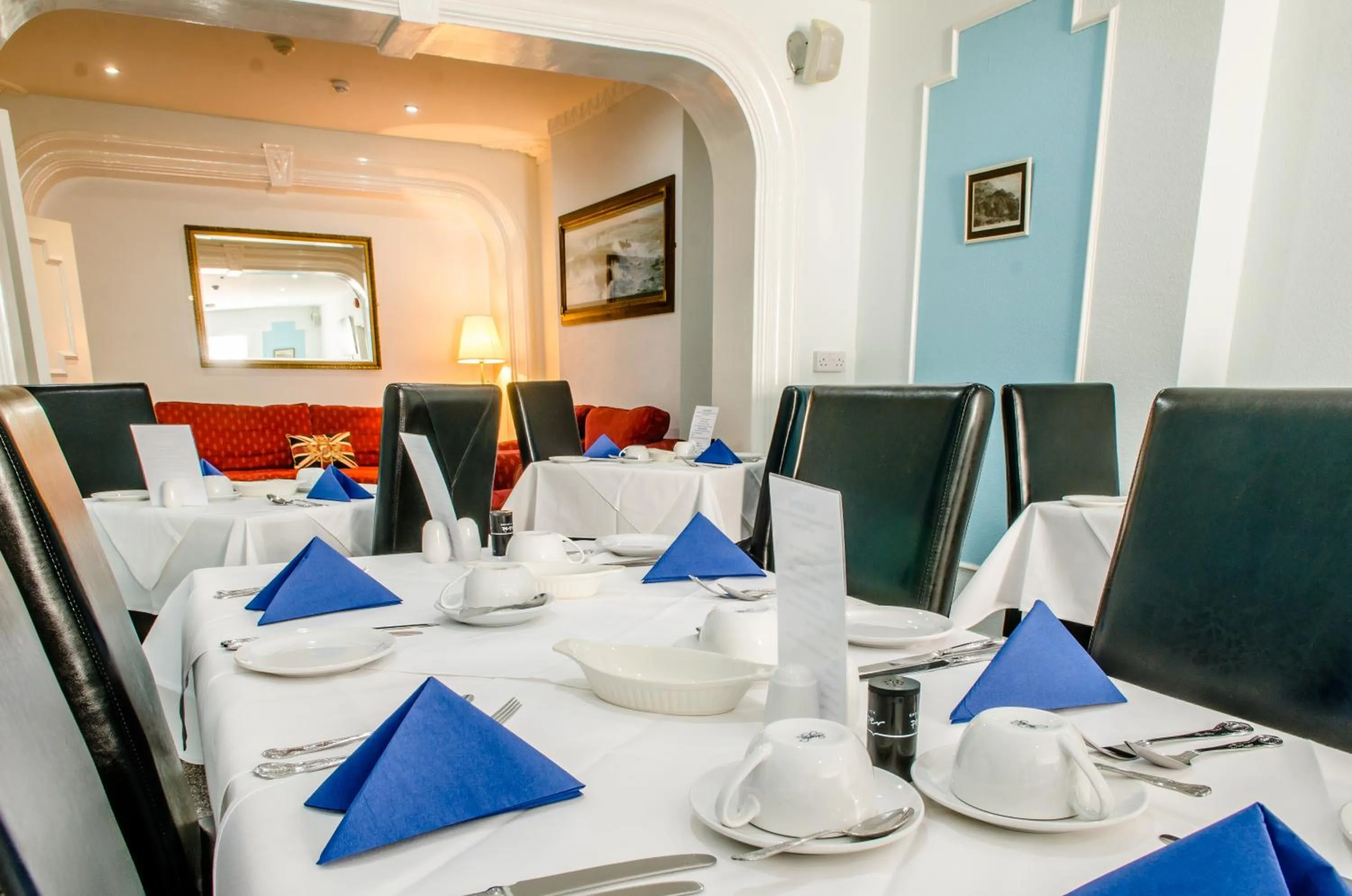 Dining area in The Avenue