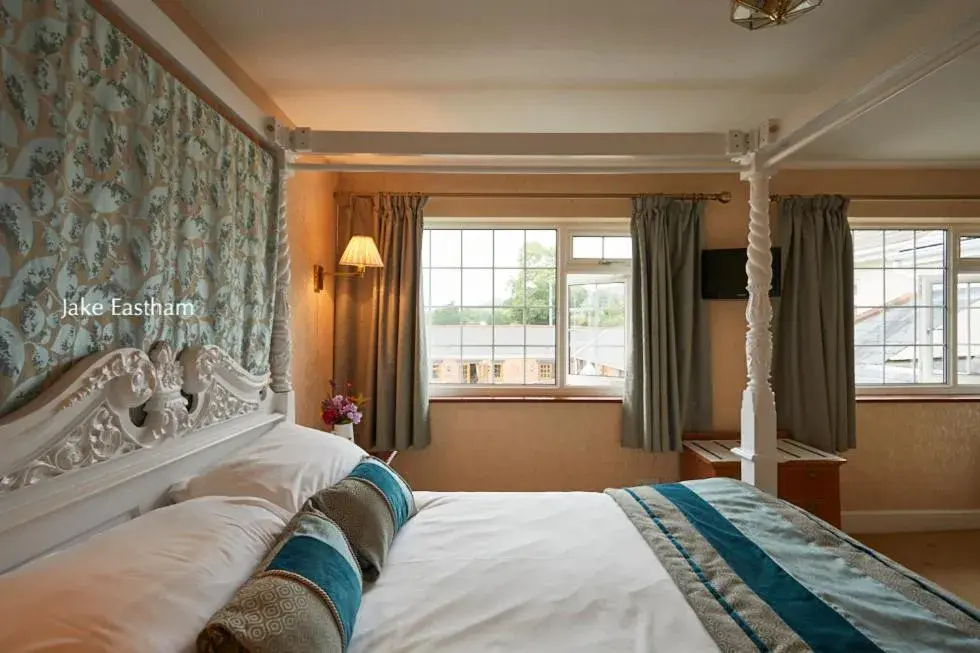 Room with Four-Poster Bed in Sid Valley Country House Hotel Room with Four-Poster Bed in Sid Valley Country House Hotel