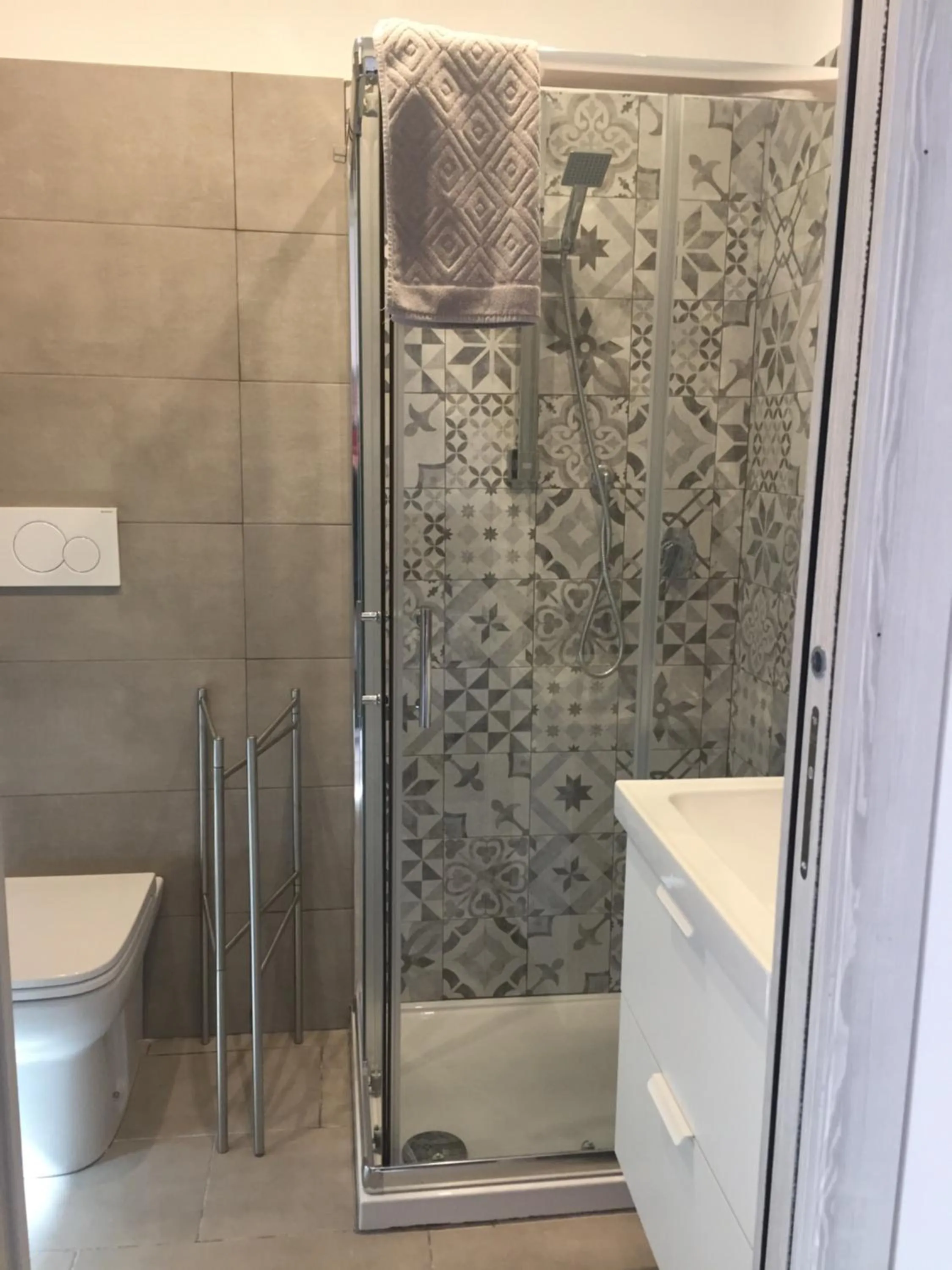 Bathroom in Murena Apartments & rooms