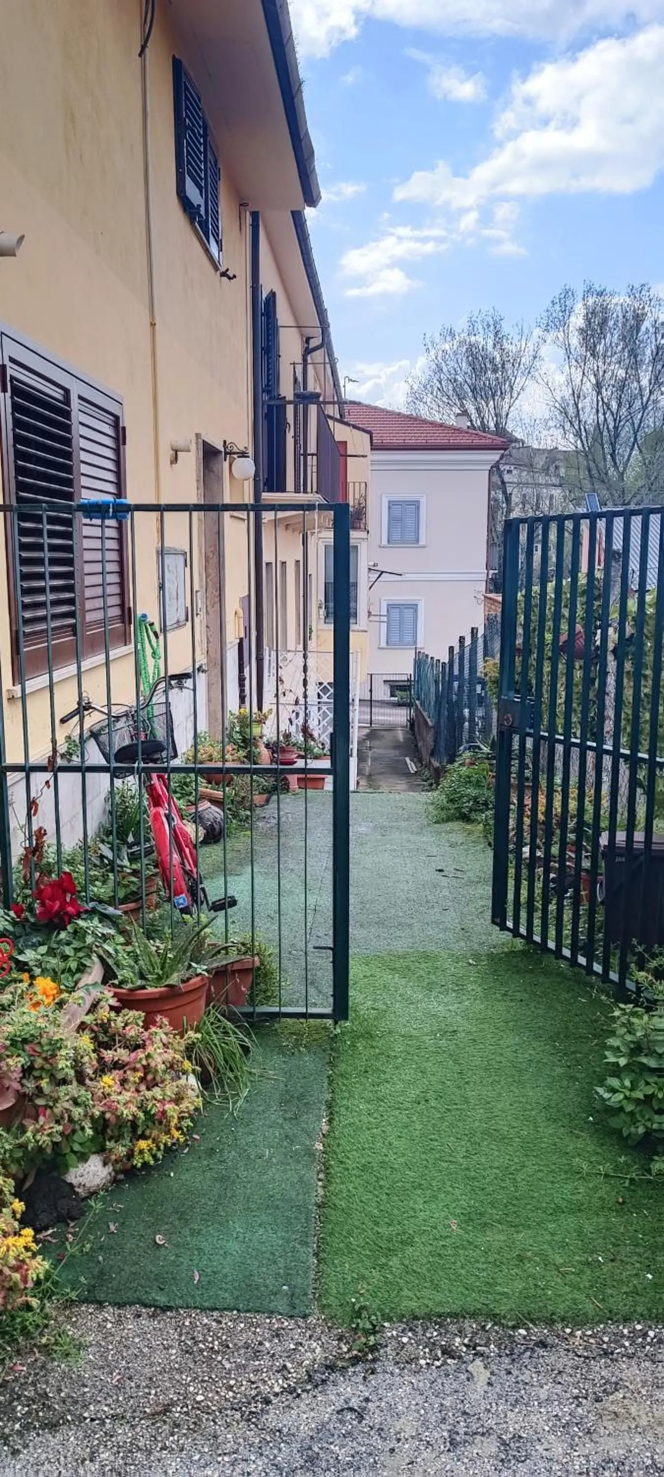 Dietro Piazza Maggiore