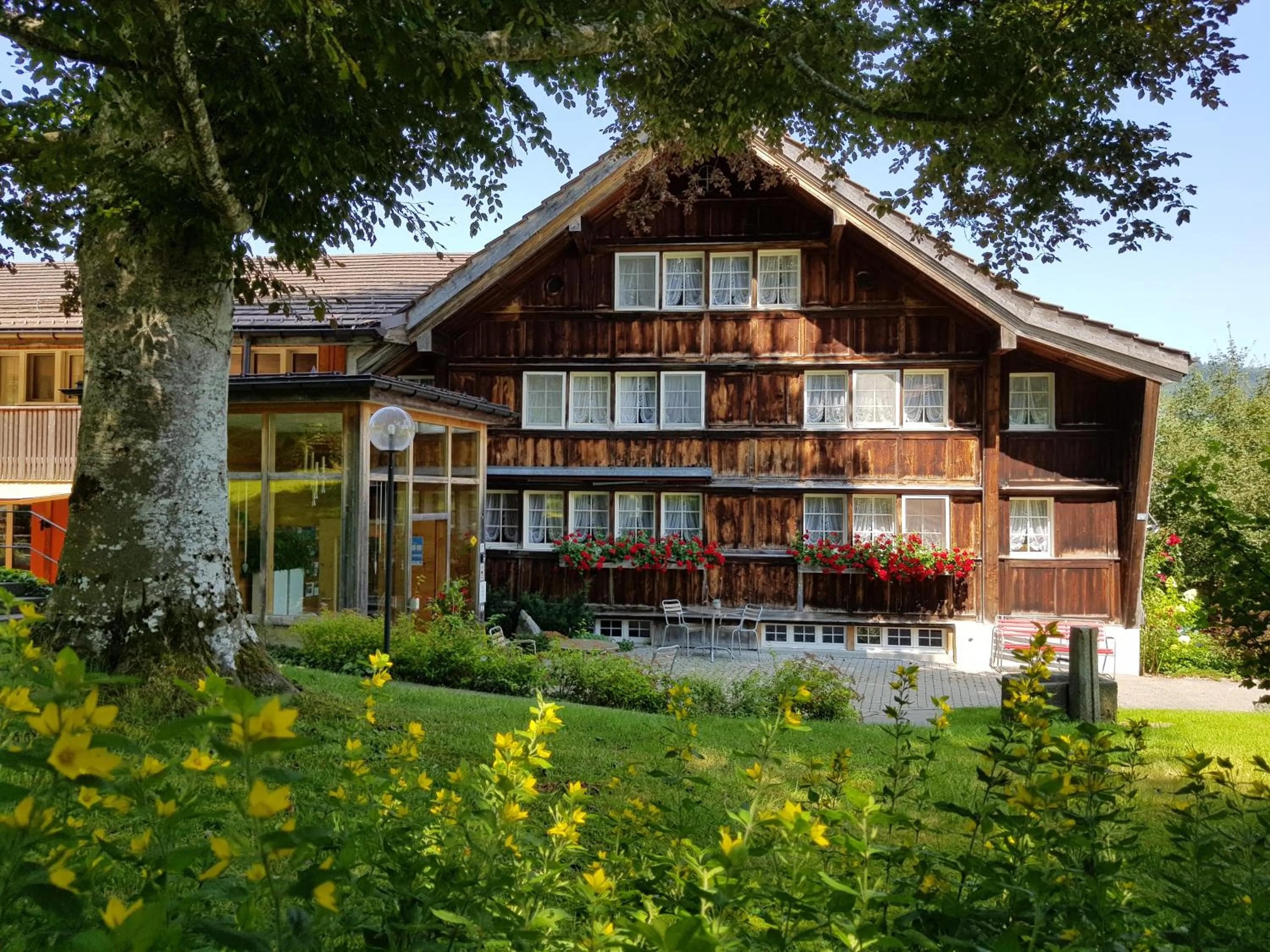 Garden in Ferienhotel Idyll Gais