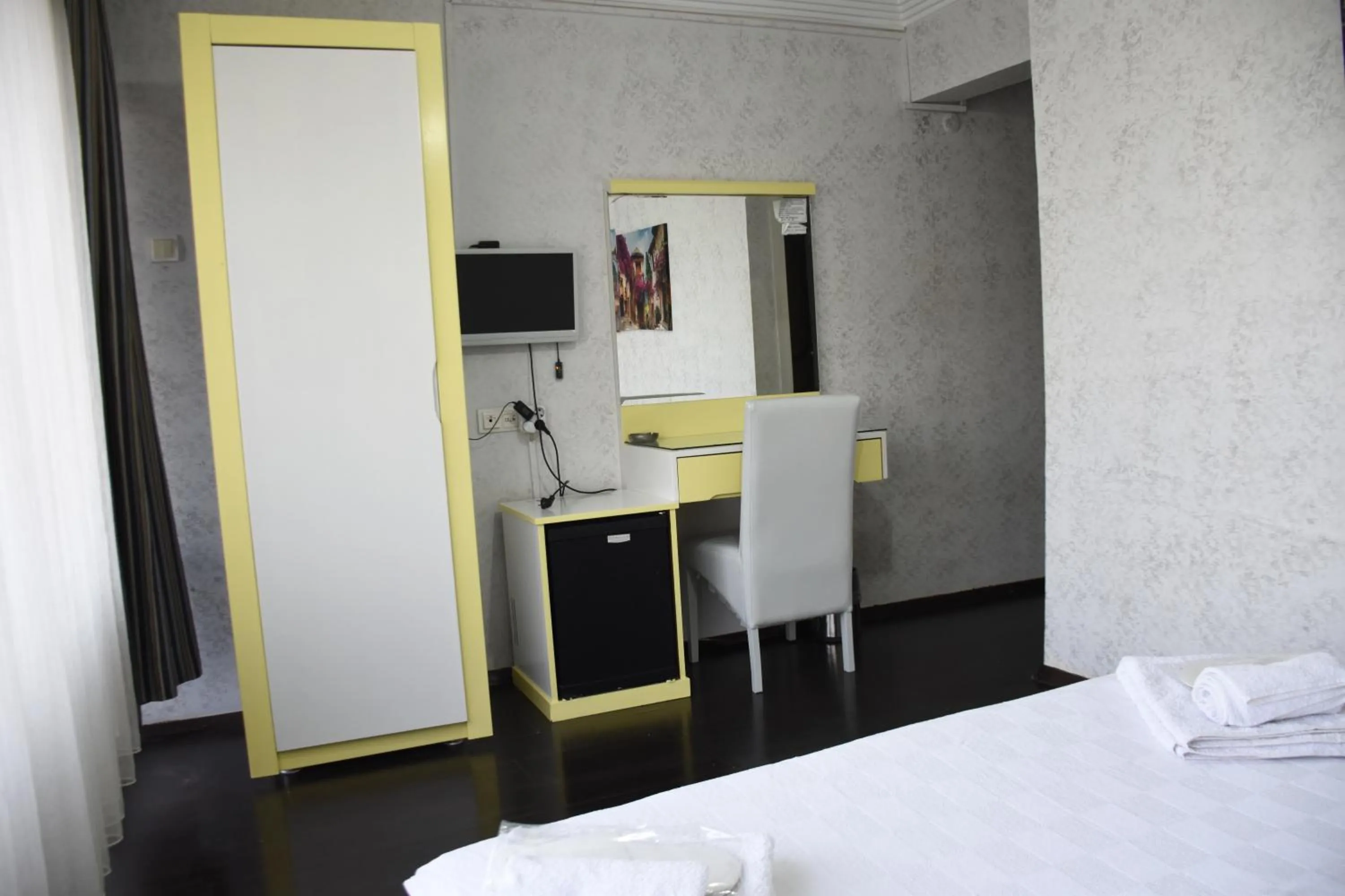 Photo of the whole room, Bed in Yalçın Otel