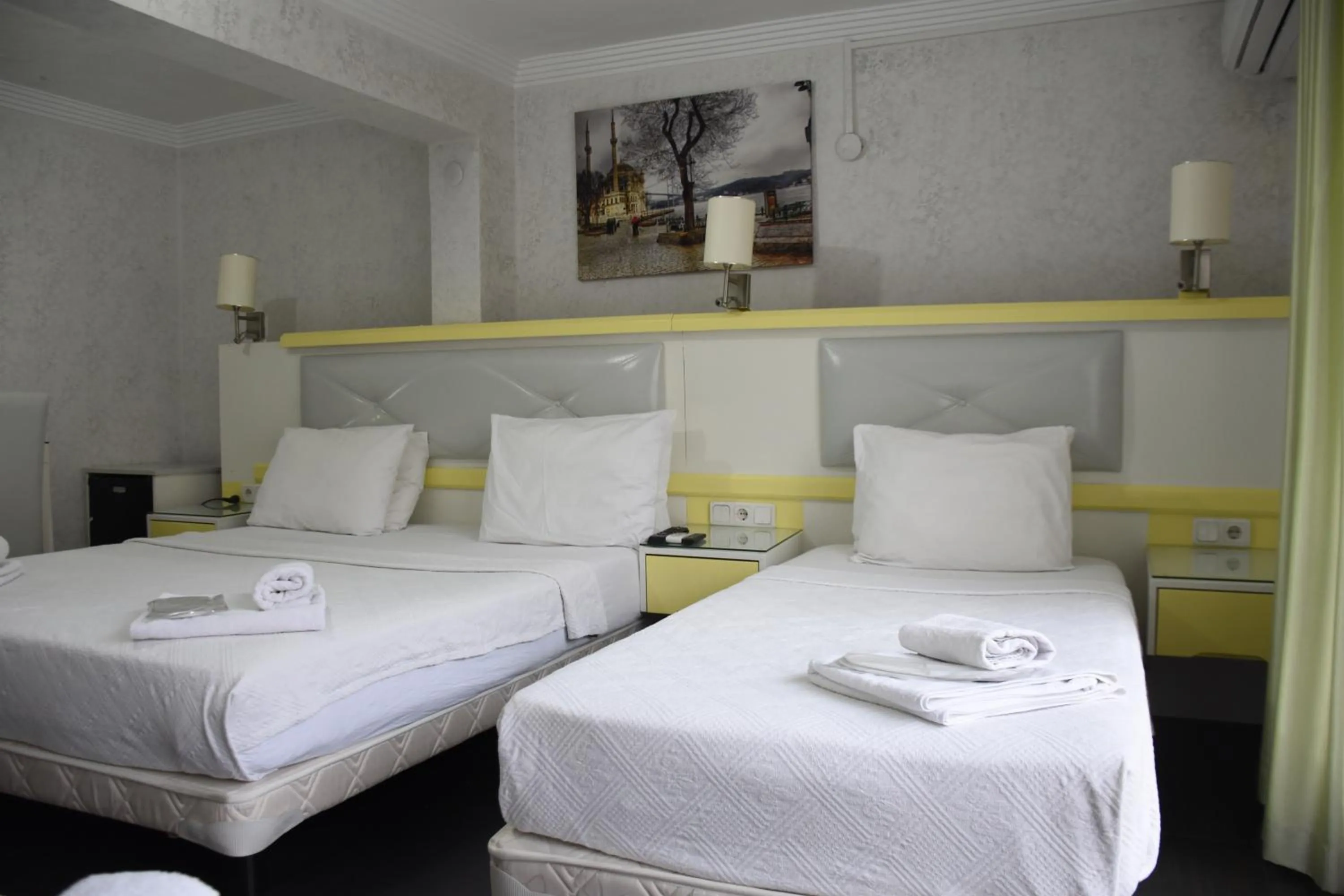 Property building, Bed in Yalçın Otel