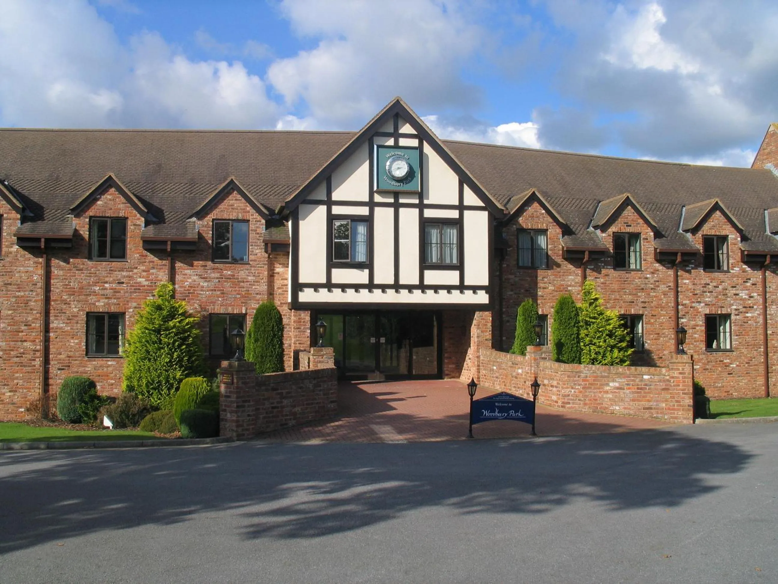 Facade/entrance in Woodbury Park Hotel & Spa