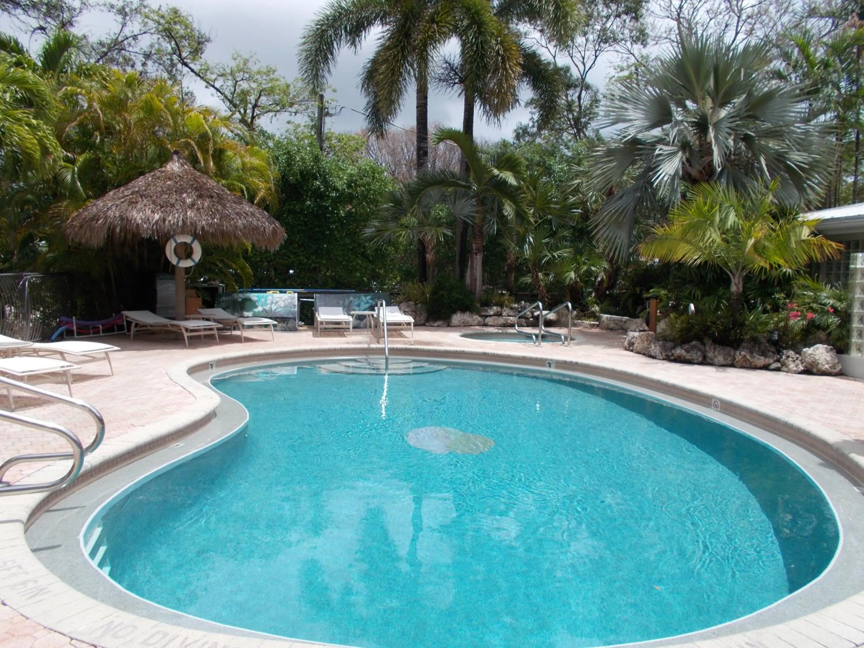 Swimming pool in Kona Kai Resort and Gallery