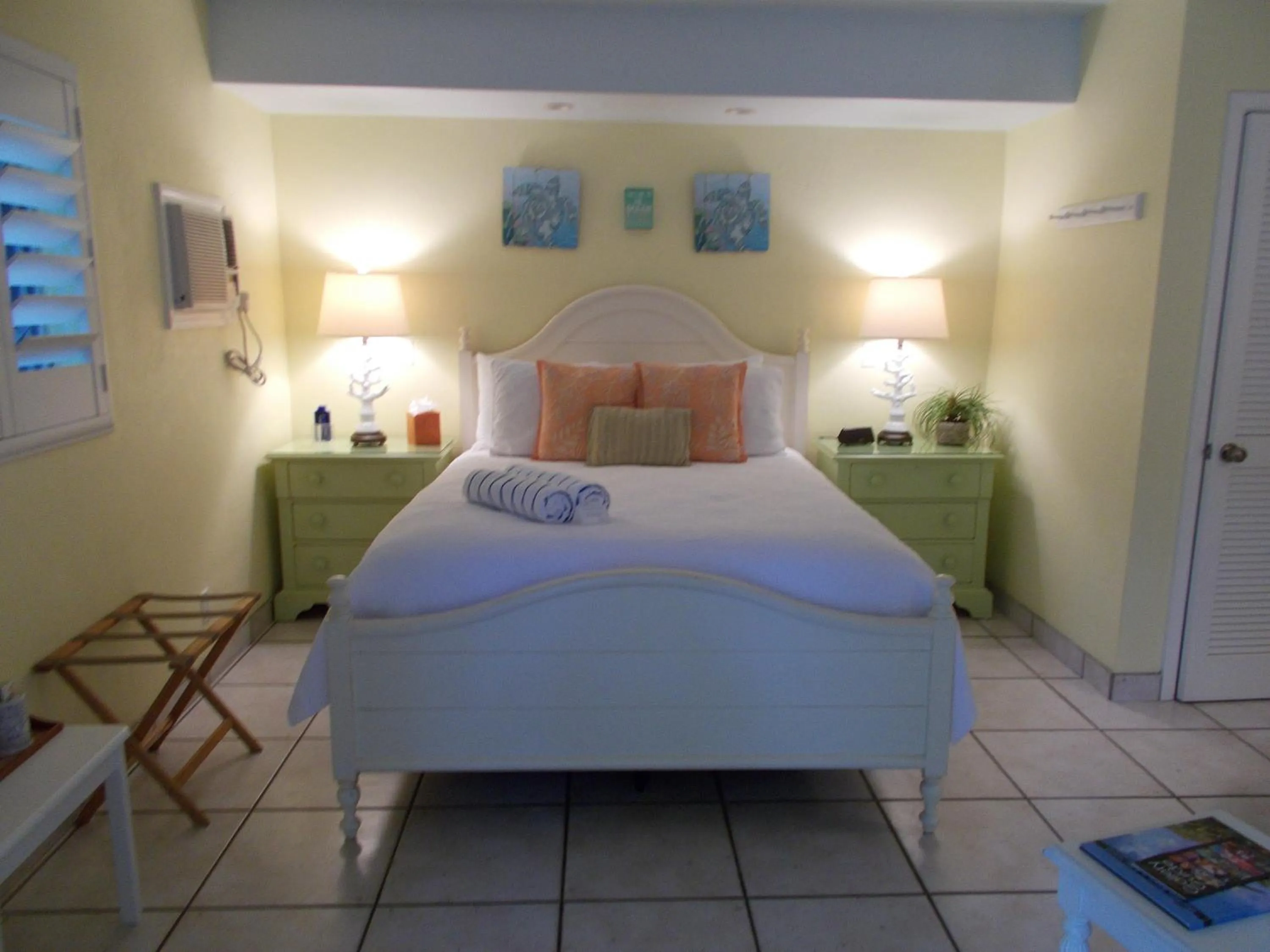 Bedroom, Bed in Kona Kai Resort and Gallery