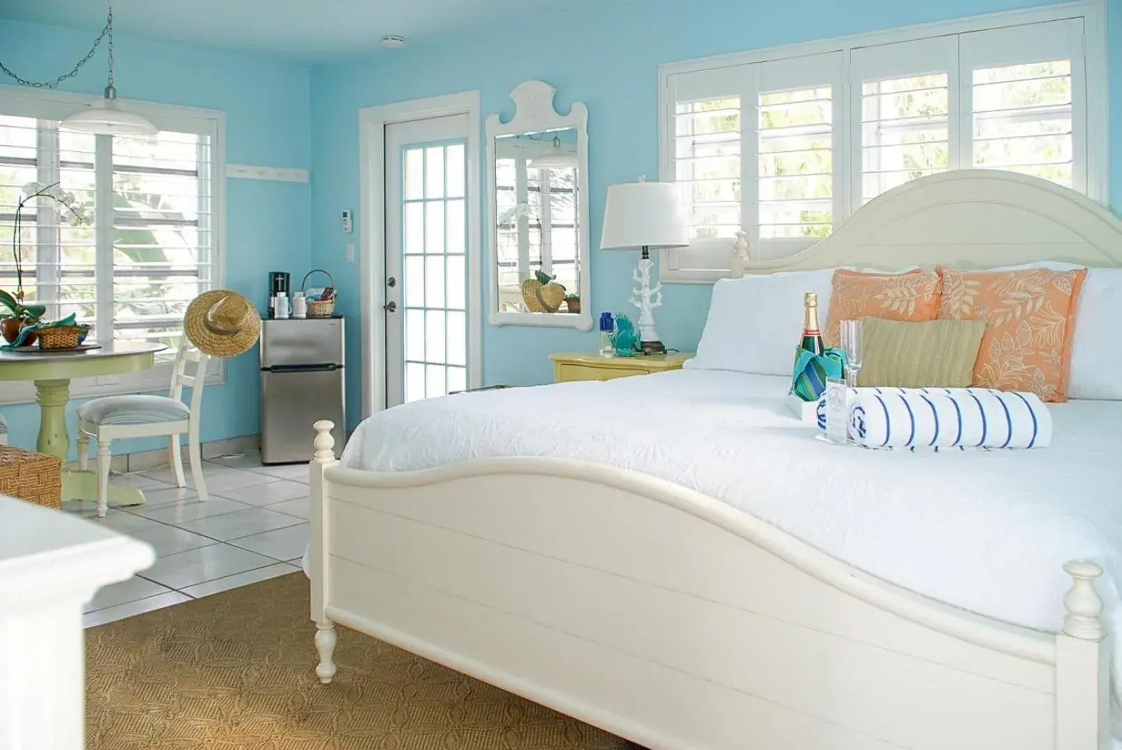 King Room in Kona Kai Resort and Gallery King Room in Kona Kai Resort and Gallery