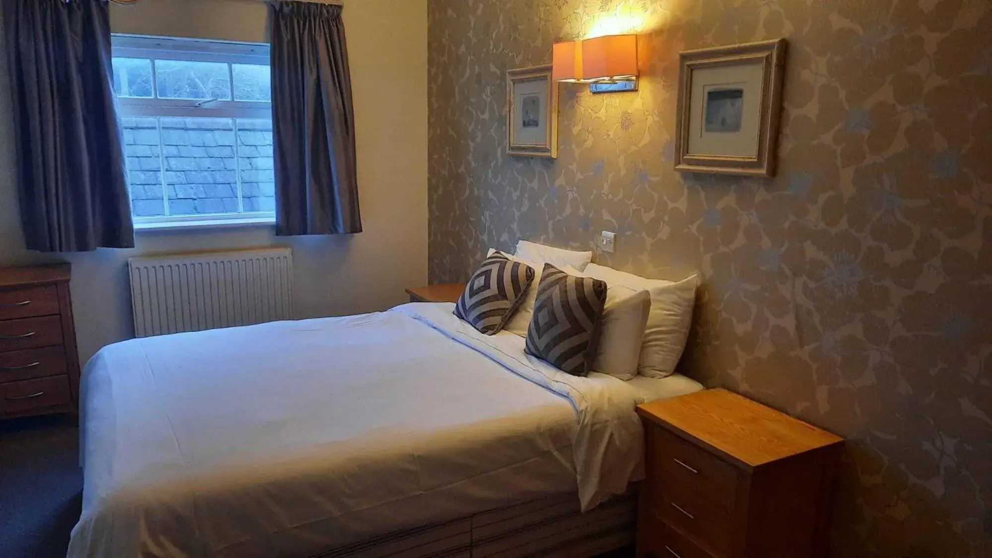 Superior Double Room in Hotel 1843 Reading Superior Double Room in Hotel 1843 Reading