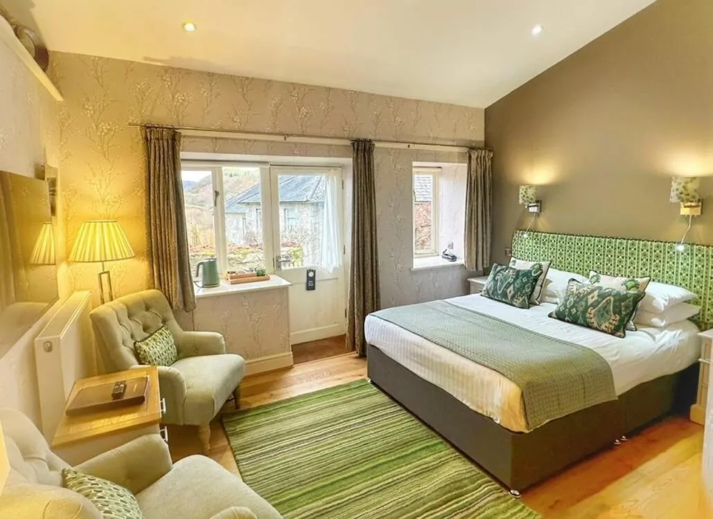 Bedroom, Bed in Pen-Y-Dyffryn Country Hotel