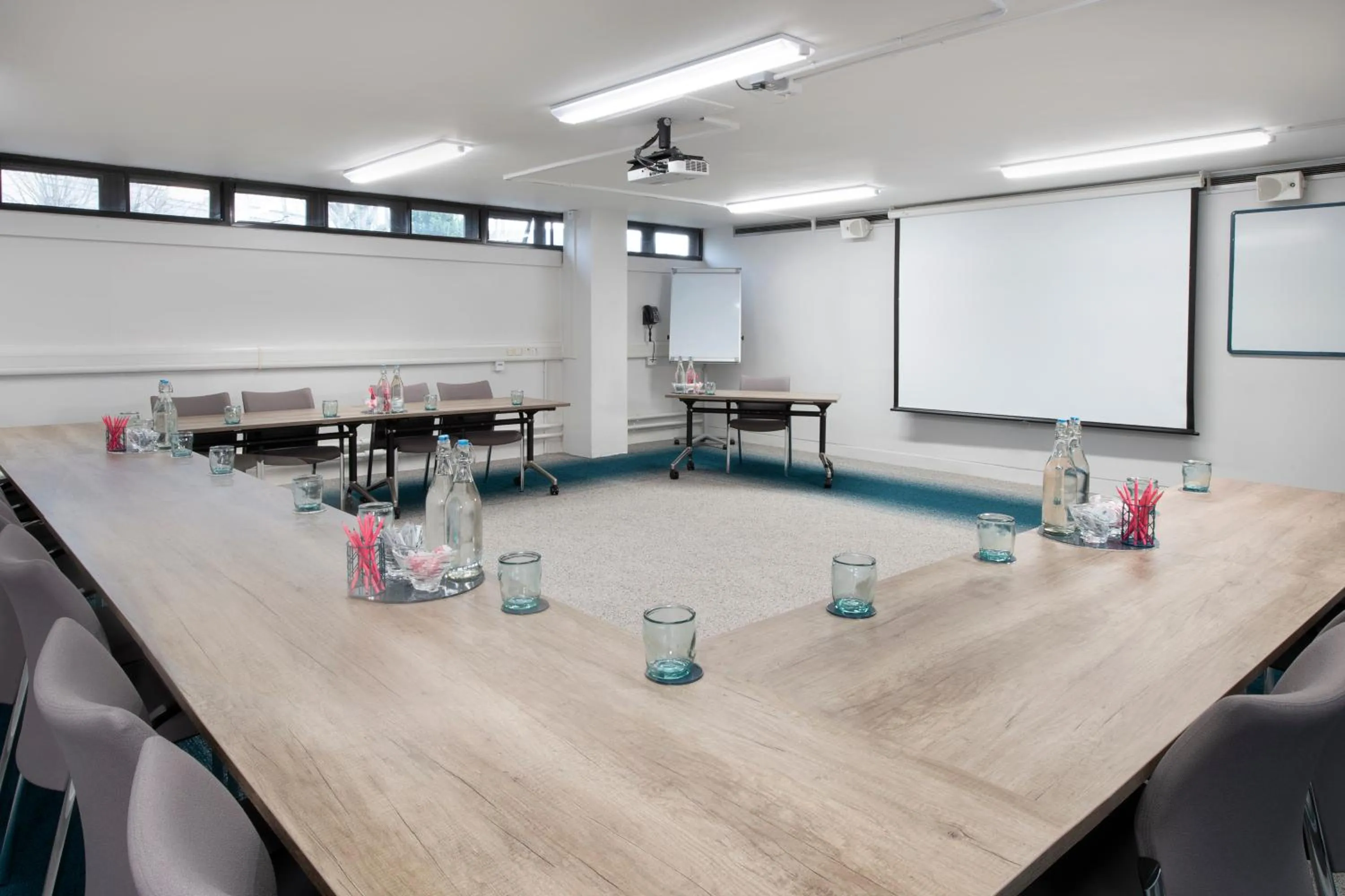 Photo of the whole room in Conference Aston Hotel - Birmingham City