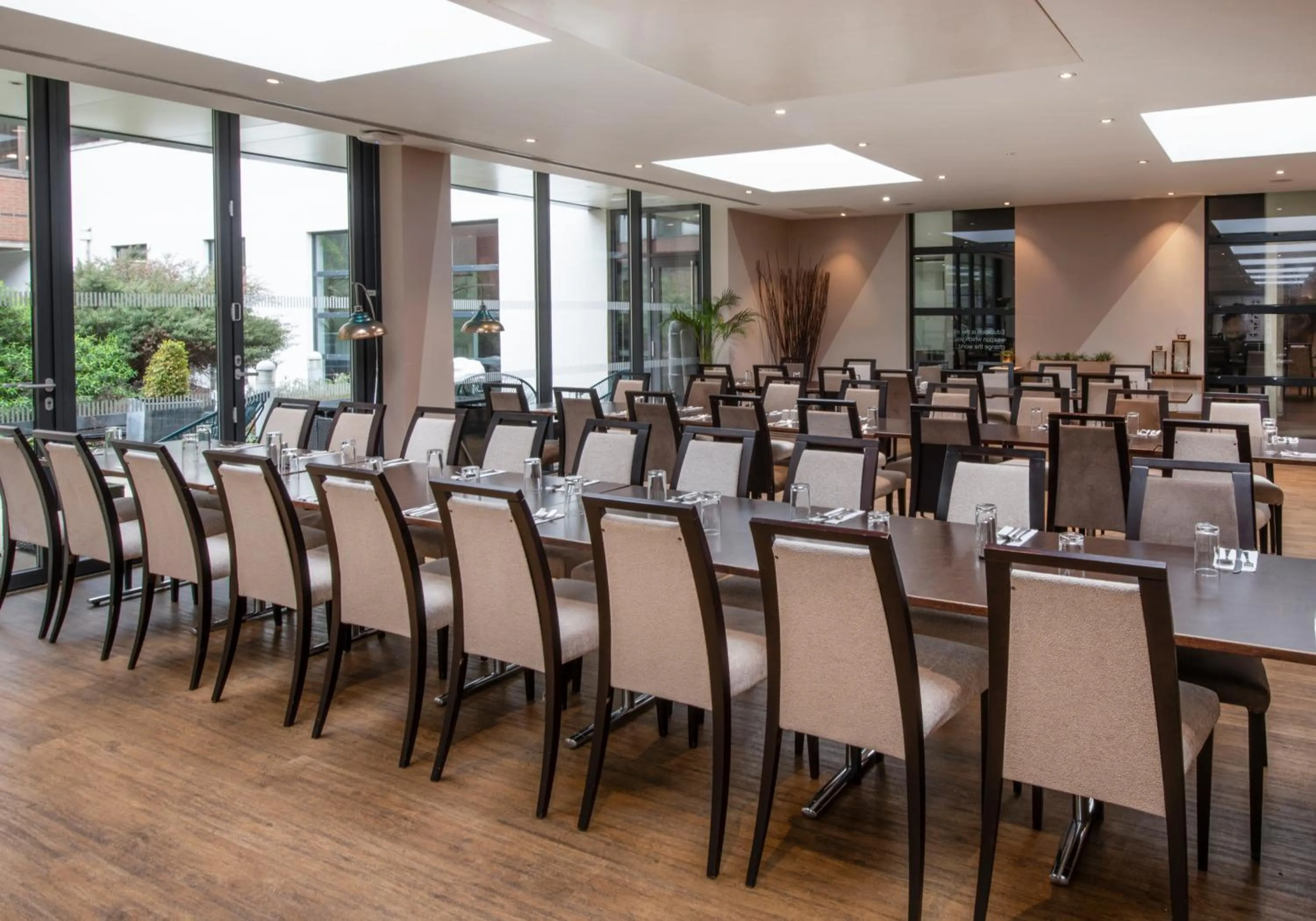 Restaurant/places to eat in Conference Aston Hotel - Birmingham City