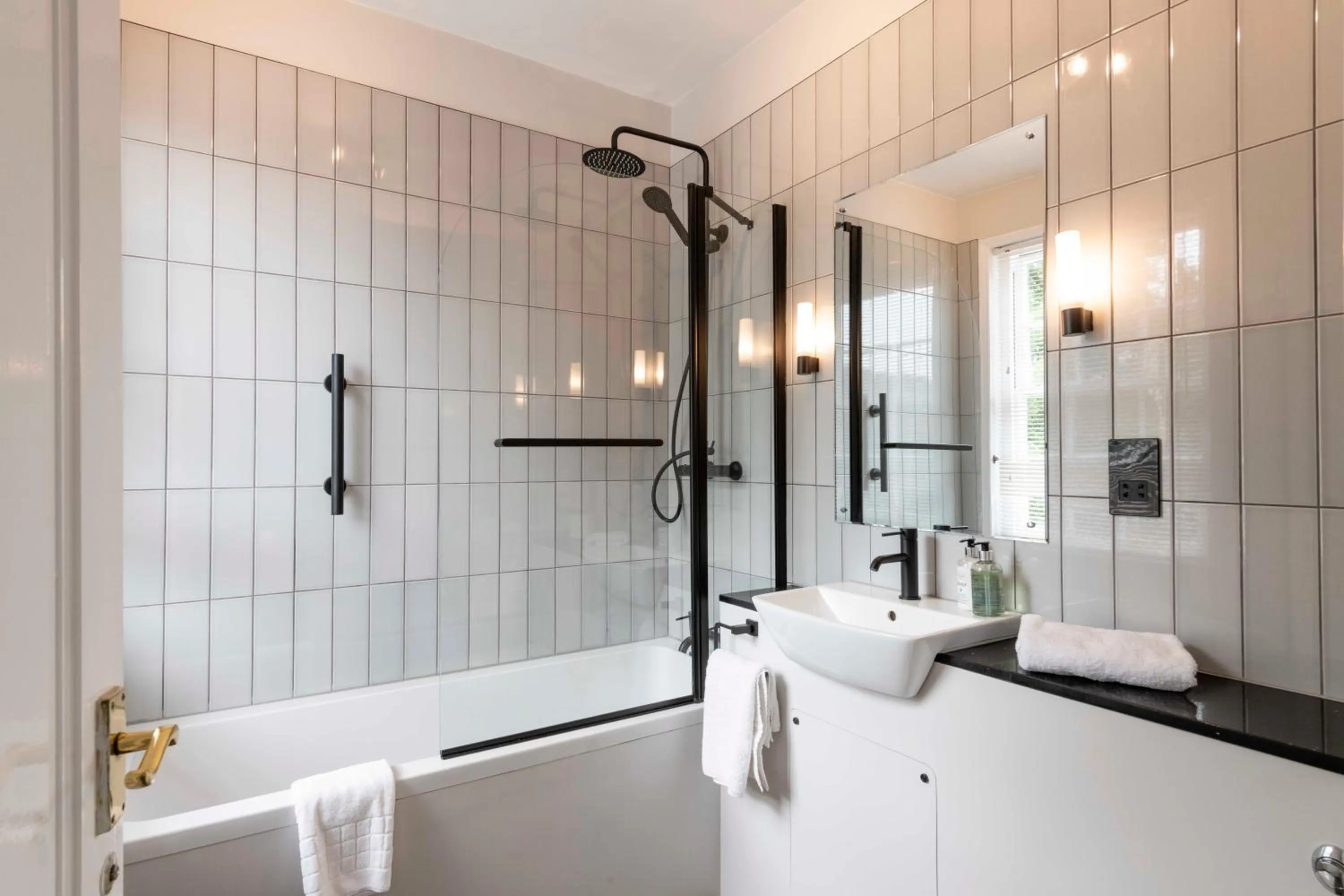 Shower in Wisteria Hotel