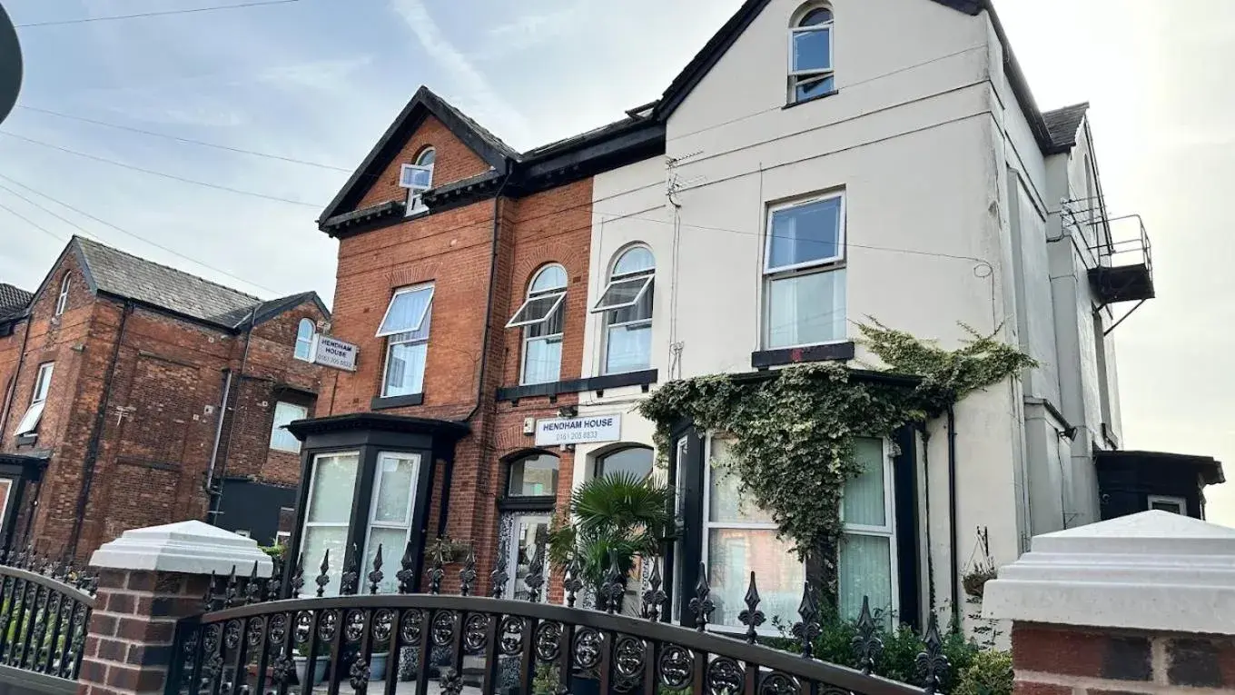 Property building in Hendham House Property building in Hendham House