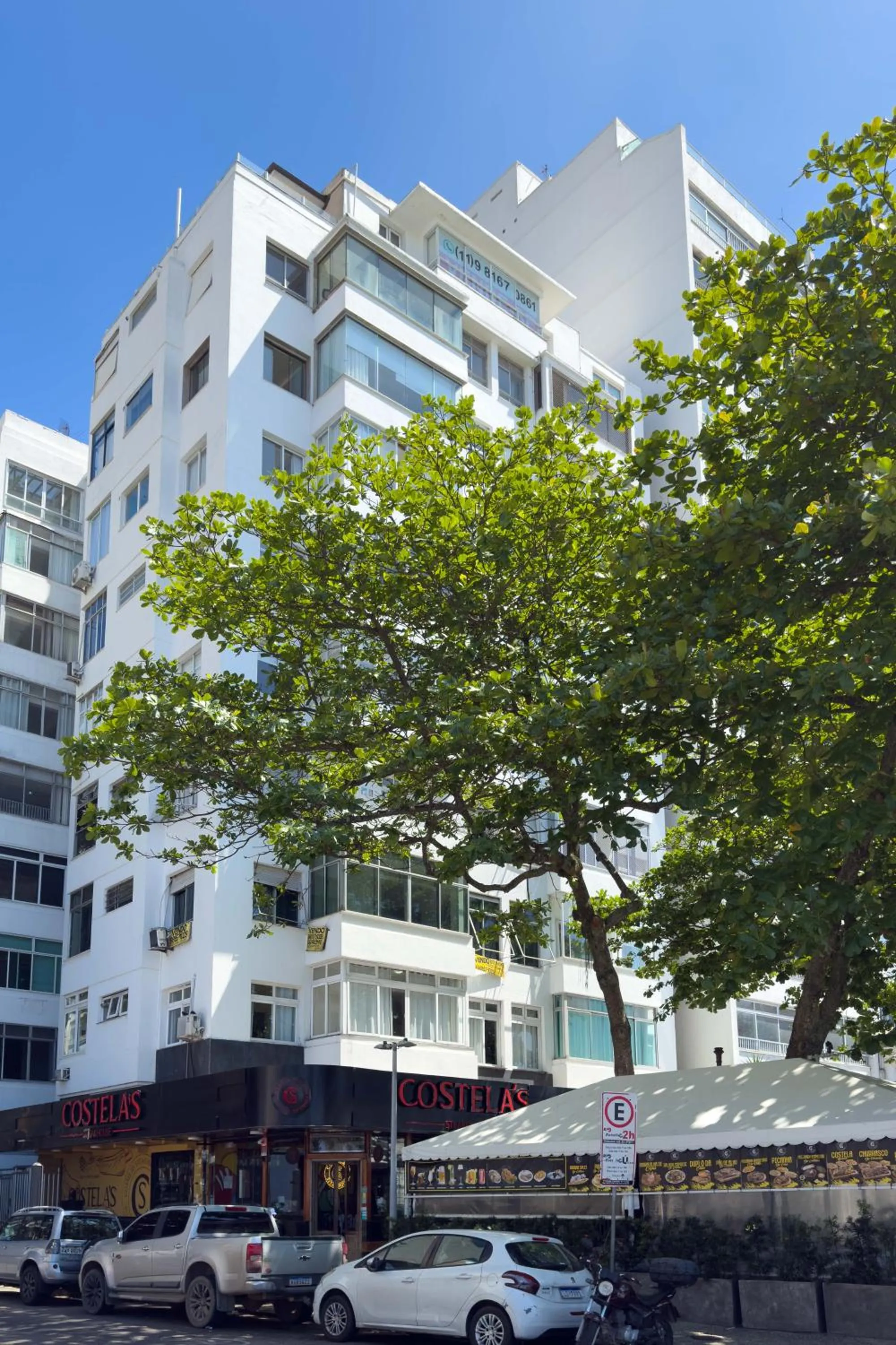 Property building in Deslumbrante vista para a Praia de Copacabana.