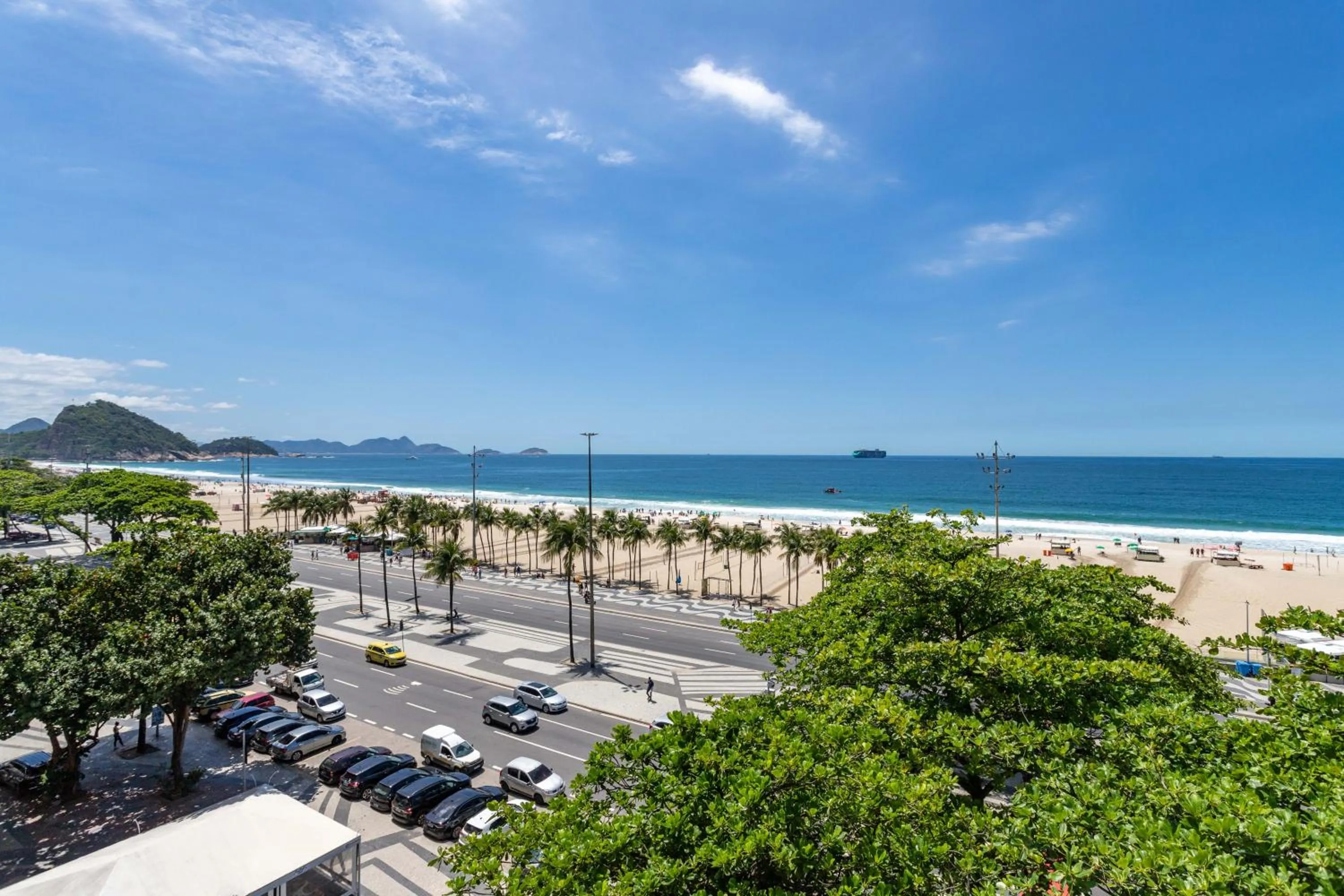 Nearby landmark in Deslumbrante vista para a Praia de Copacabana.