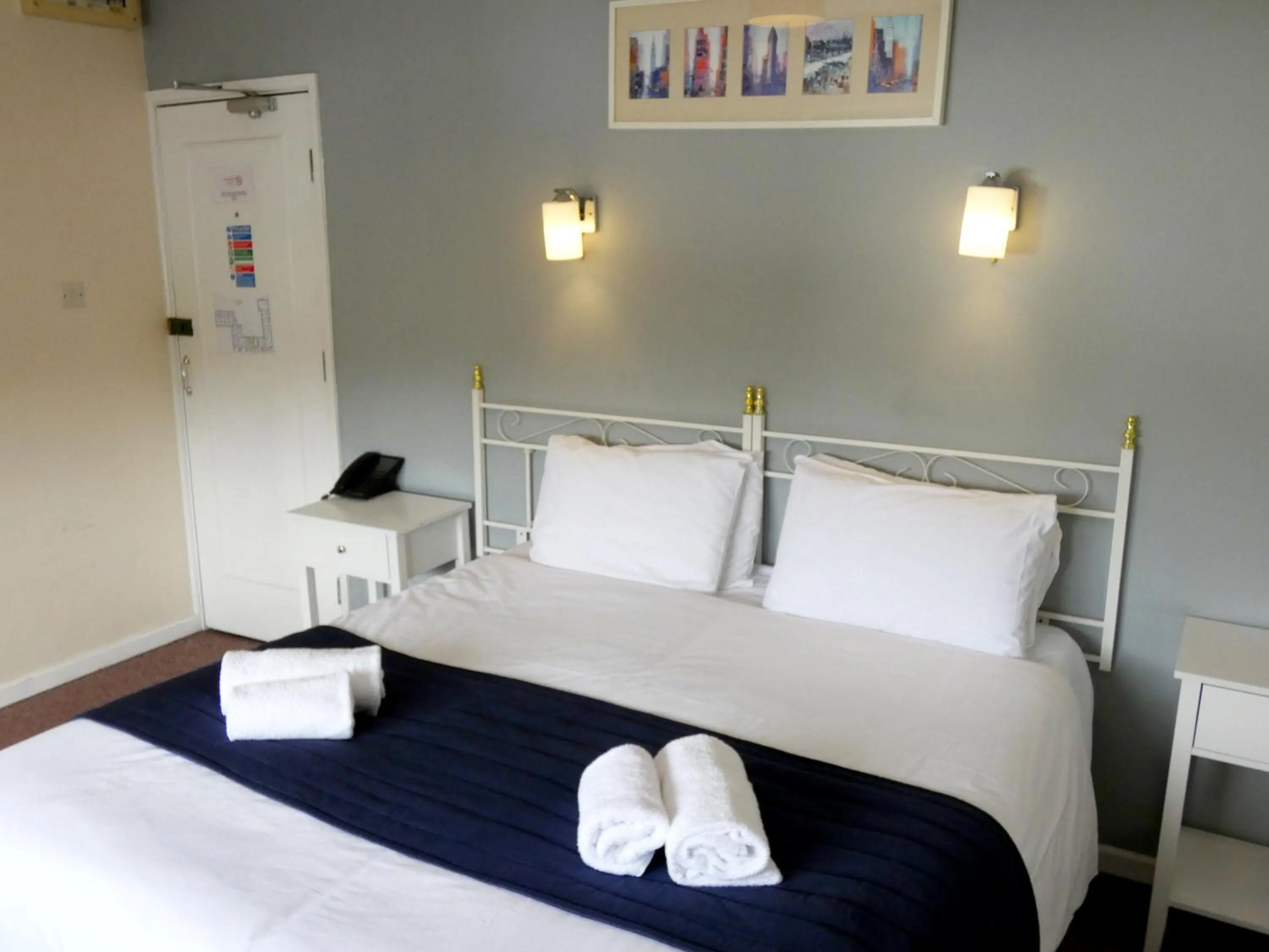 Bedroom in The Riverside Hotel