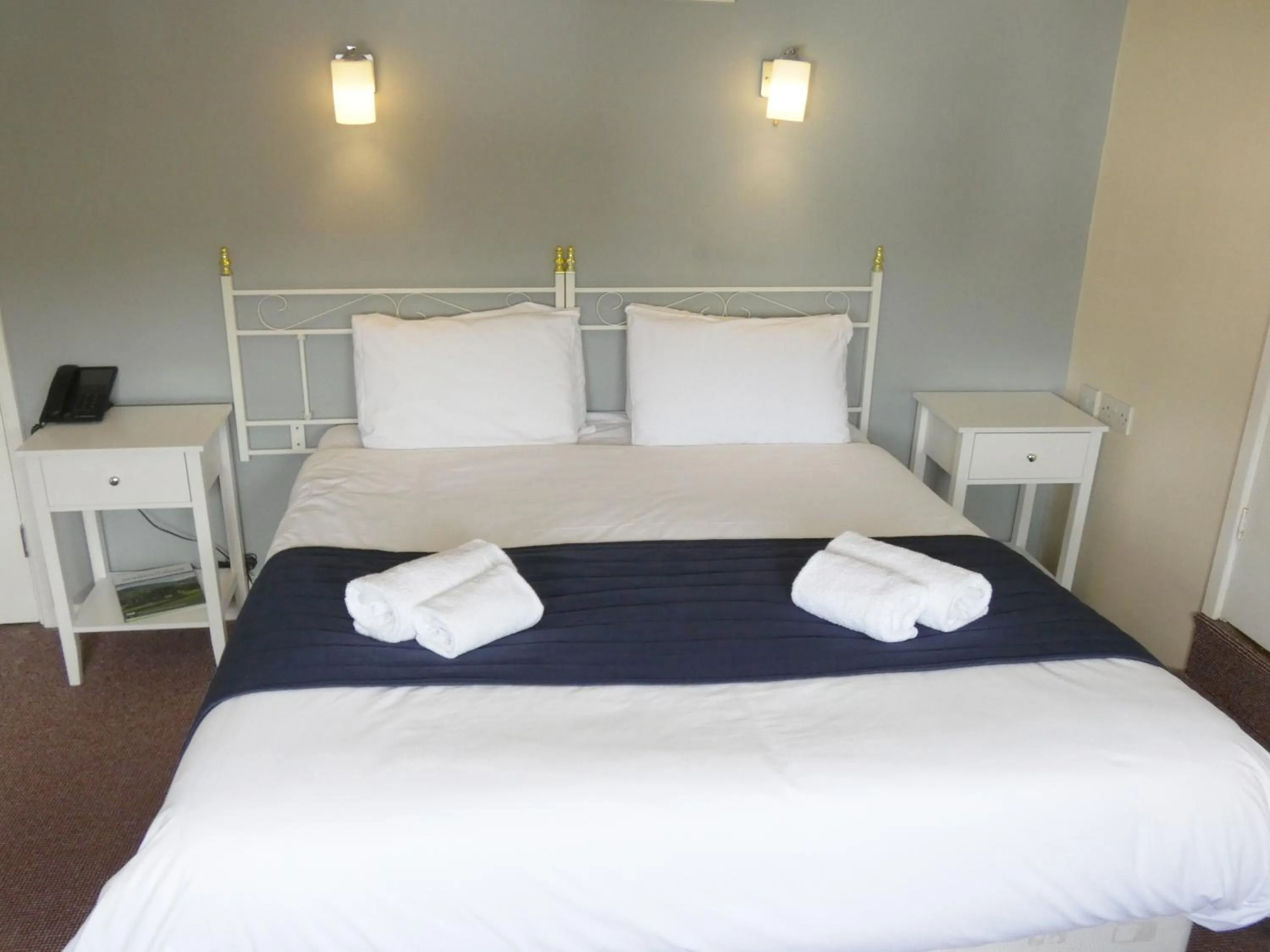 Bedroom in The Riverside Hotel