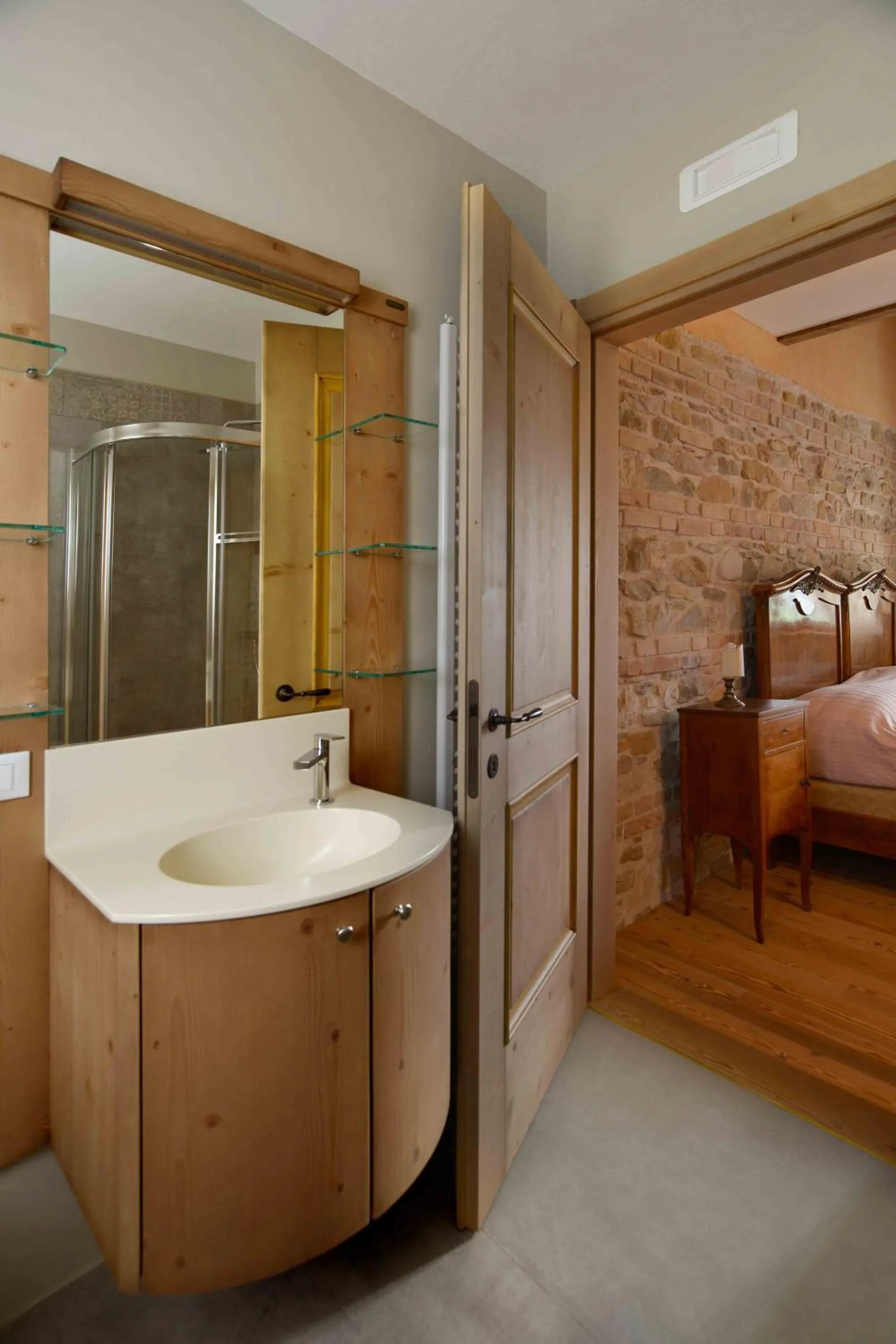 Bathroom, Bed in Antico fienile