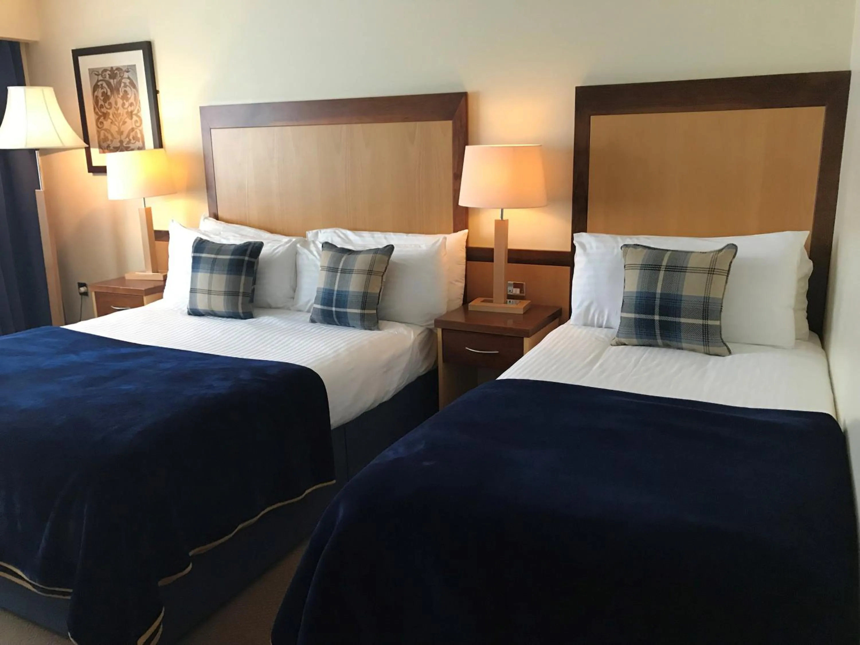 Bedroom, Bed in Headfort Arms Hotel