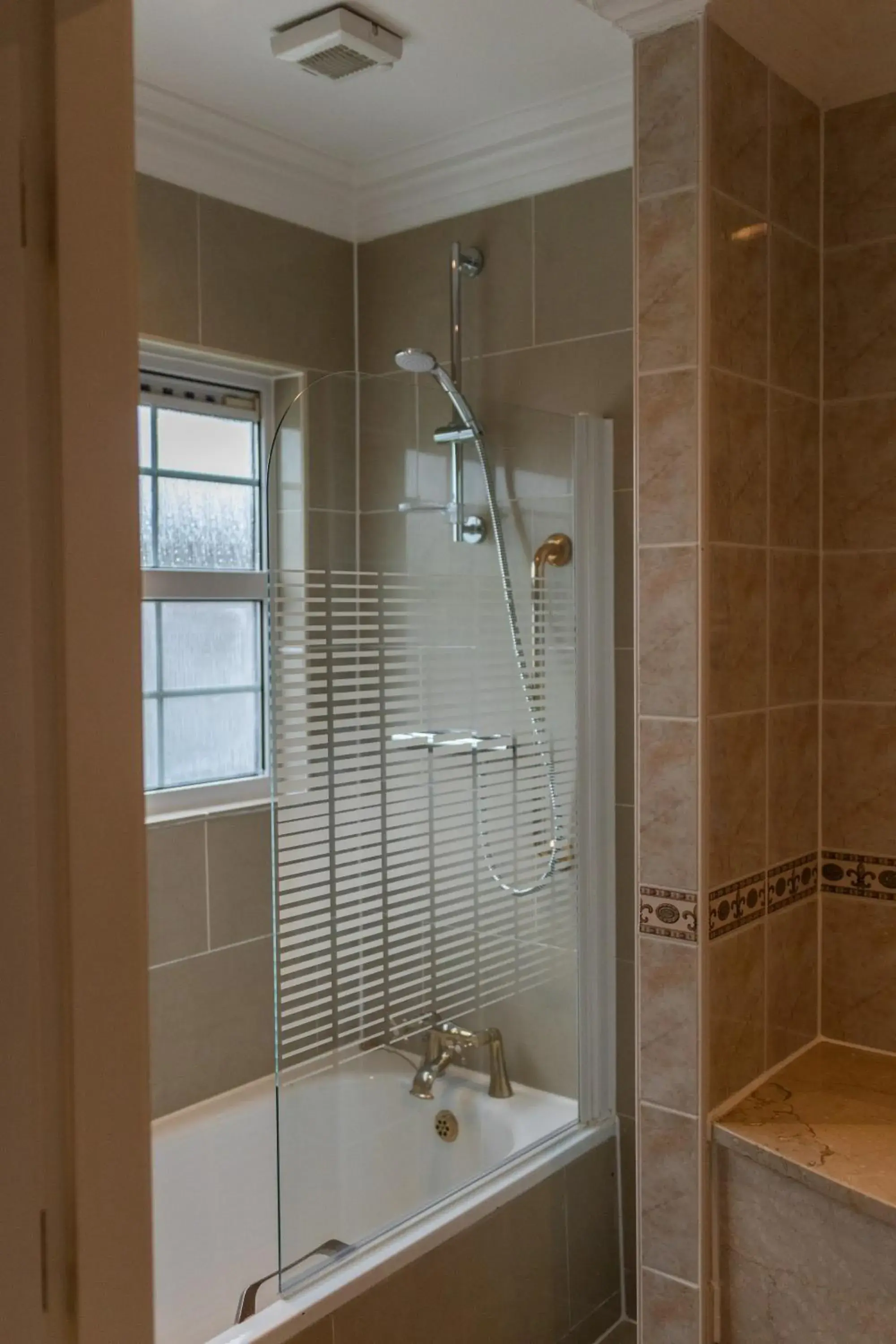 Quadruple Room in The Dawson Hostel - DUBLIN Quadruple Room in The Dawson Hostel - DUBLIN