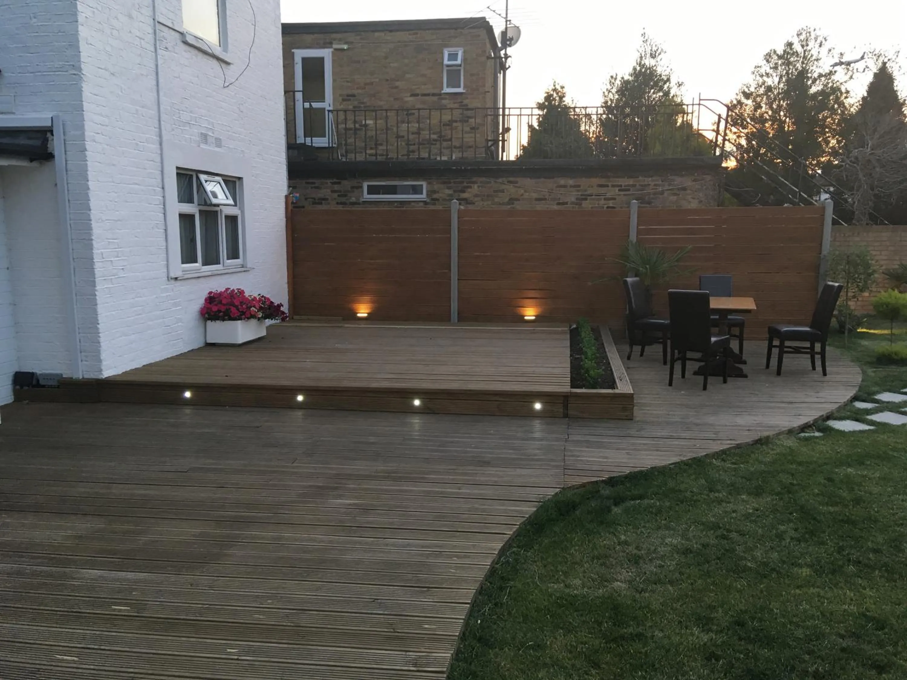 Property building in OYO Firs Lodge London Heathrow