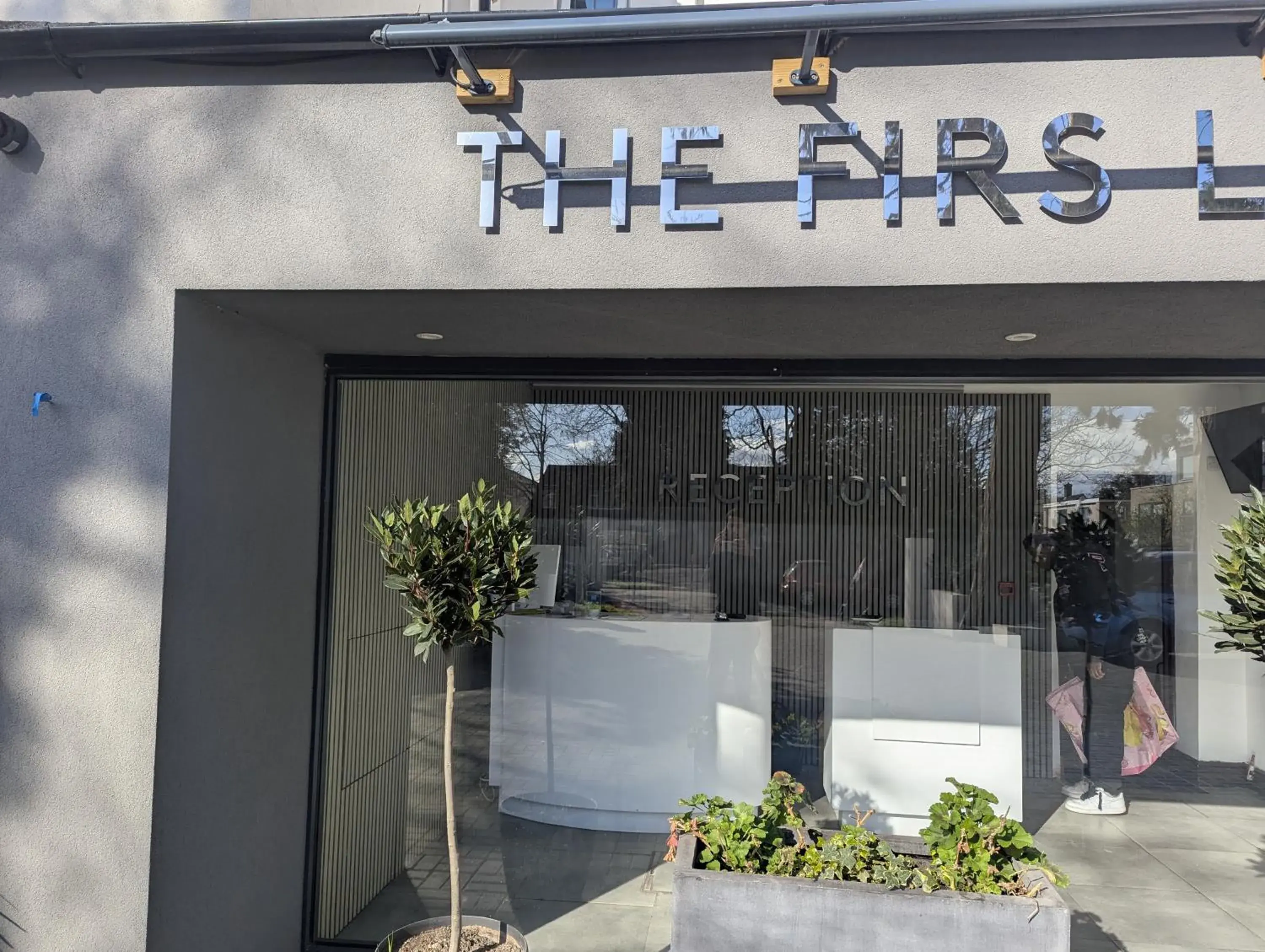 Facade/entrance in OYO Firs Lodge London Heathrow Facade/entrance in OYO Firs Lodge London Heathrow