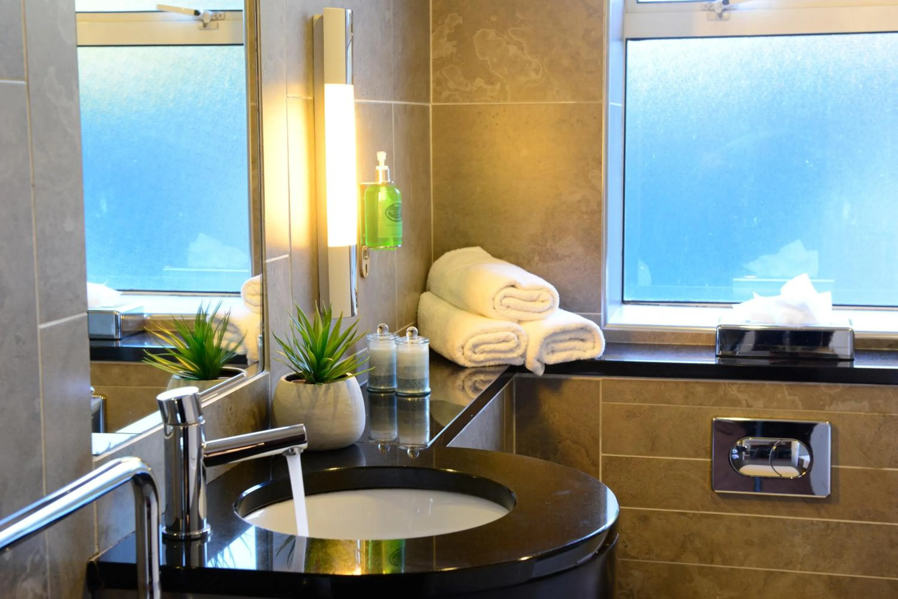 Bathroom in Treacy's Hotel Wexford