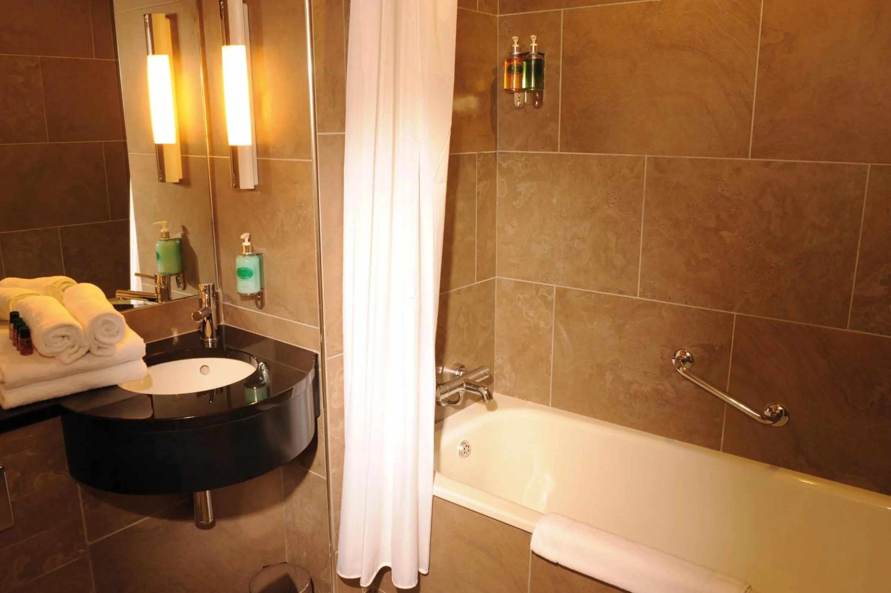 Bathroom in Treacy's Hotel Wexford