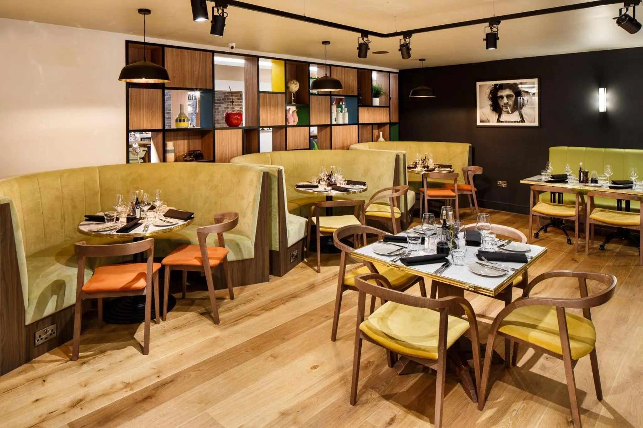 Restaurant/places to eat in Holiday Inn Brentwood by IHG