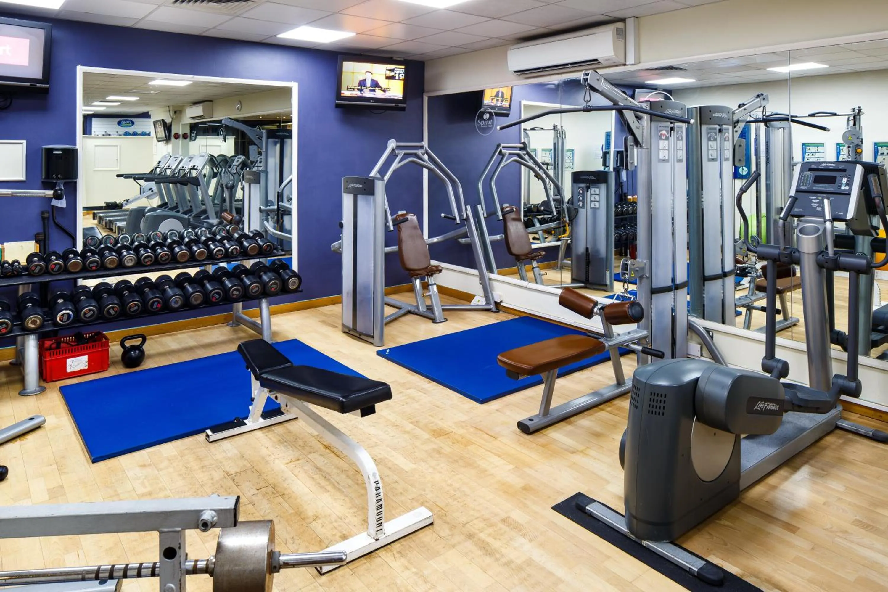 Fitness centre/facilities in Holiday Inn Brentwood by IHG