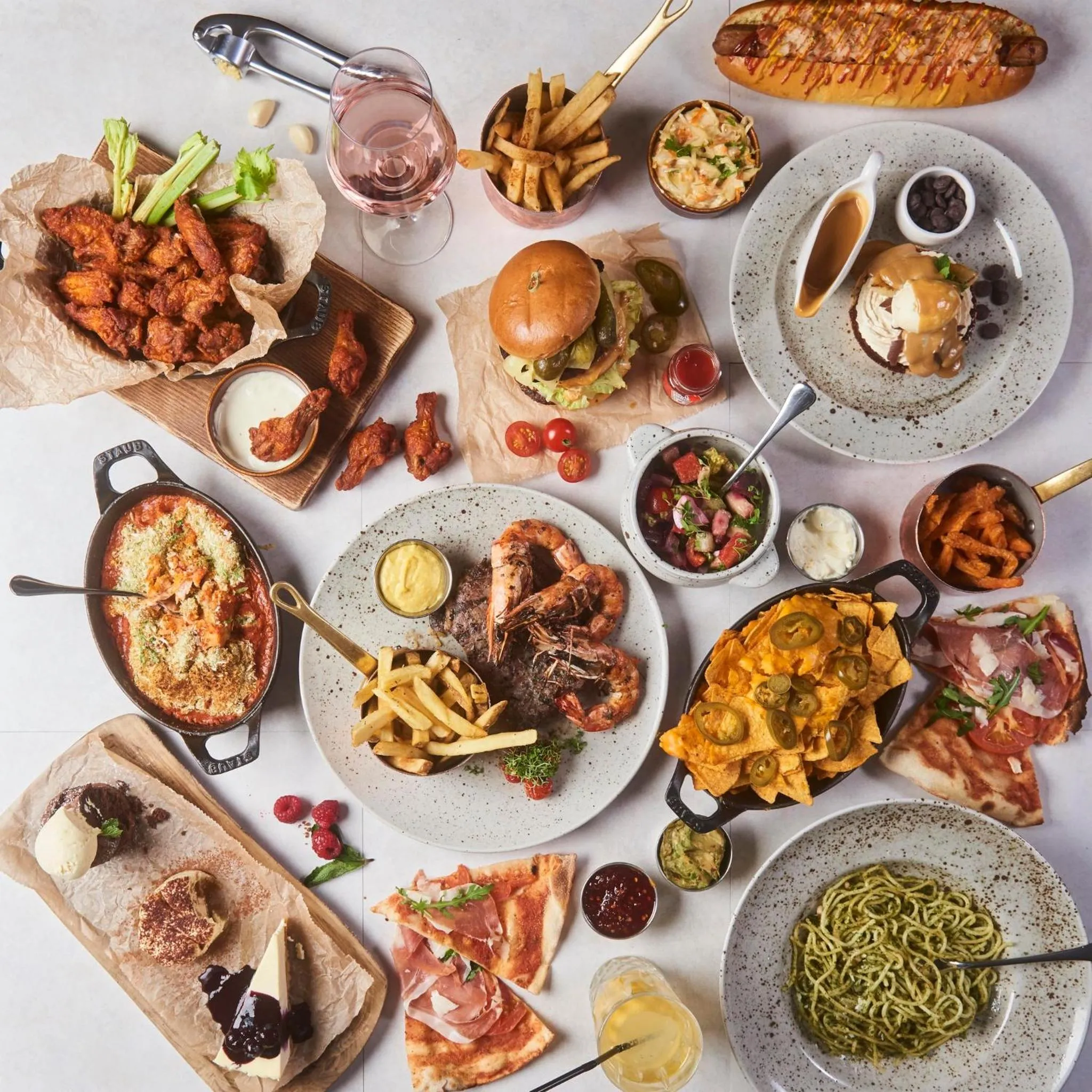 Restaurant/places to eat in Holiday Inn Brentwood by IHG