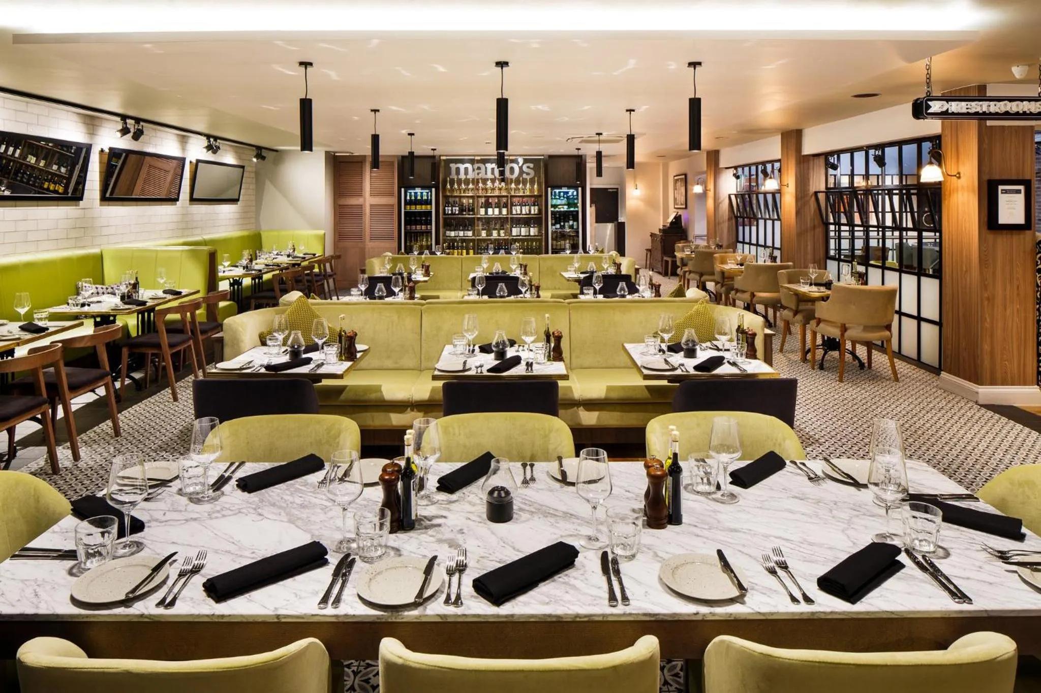 Restaurant/places to eat in Holiday Inn Brentwood by IHG