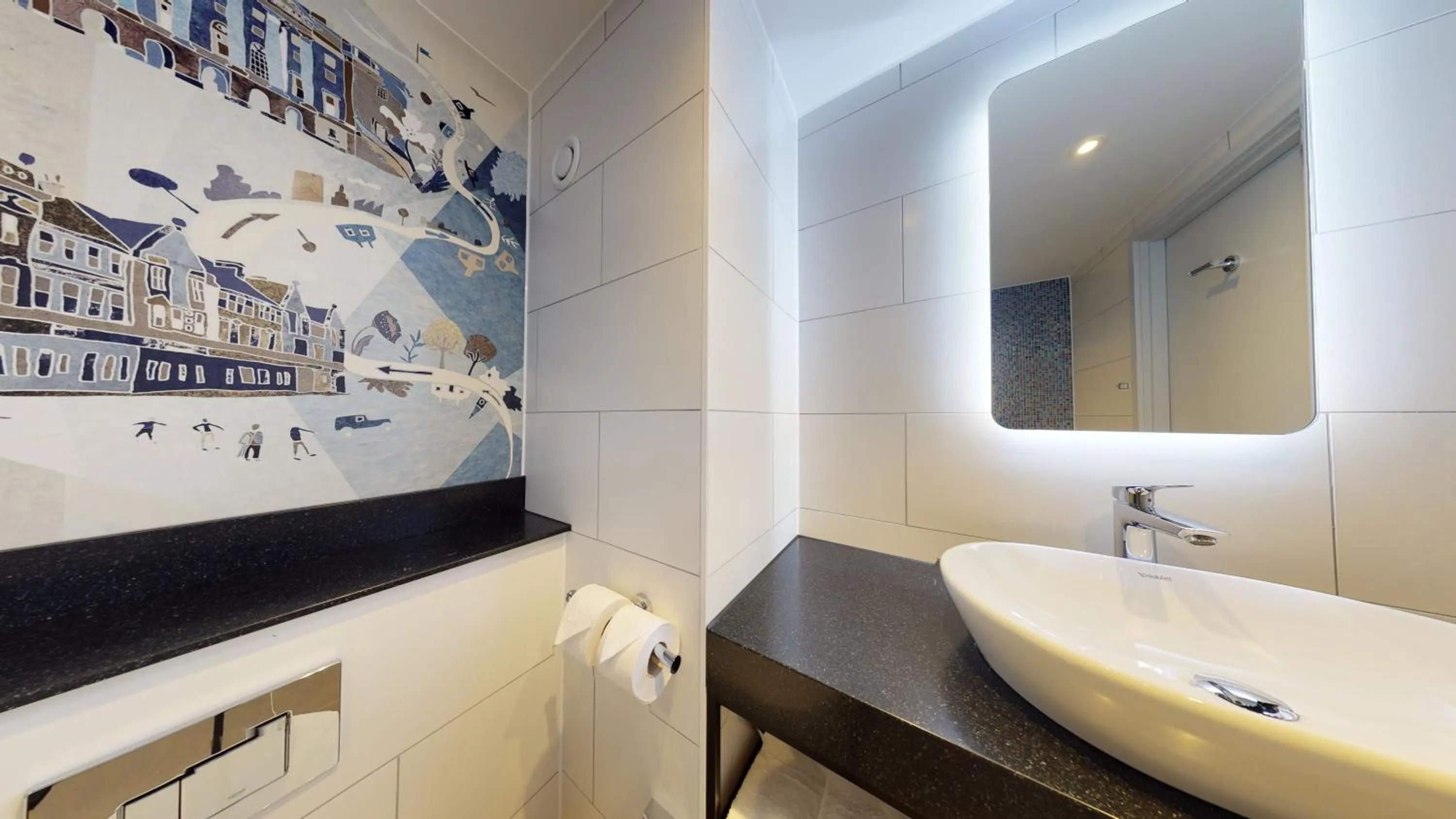 Bathroom in Holiday Inn Brentwood by IHG