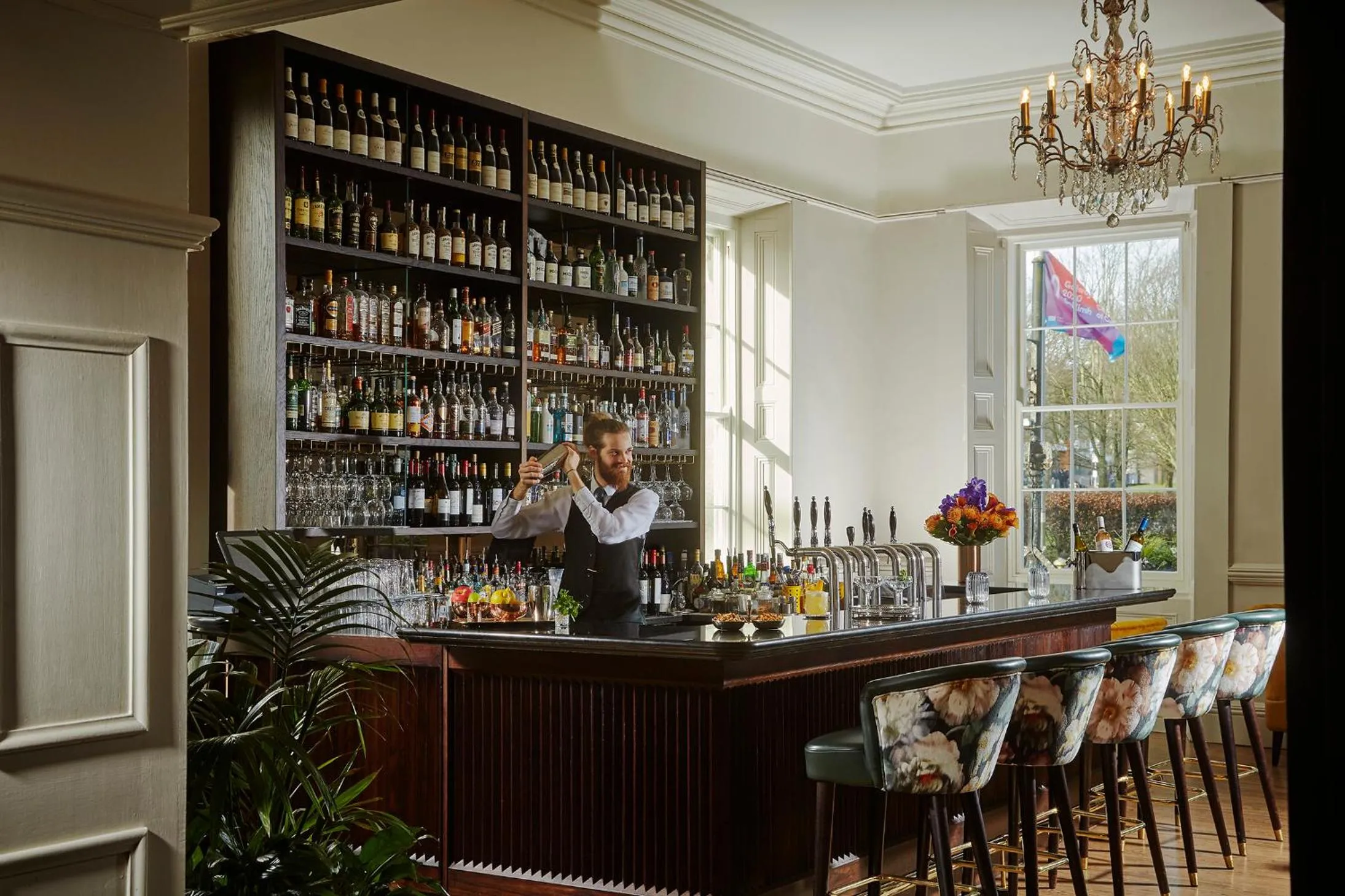 Restaurant/places to eat in The Hardiman